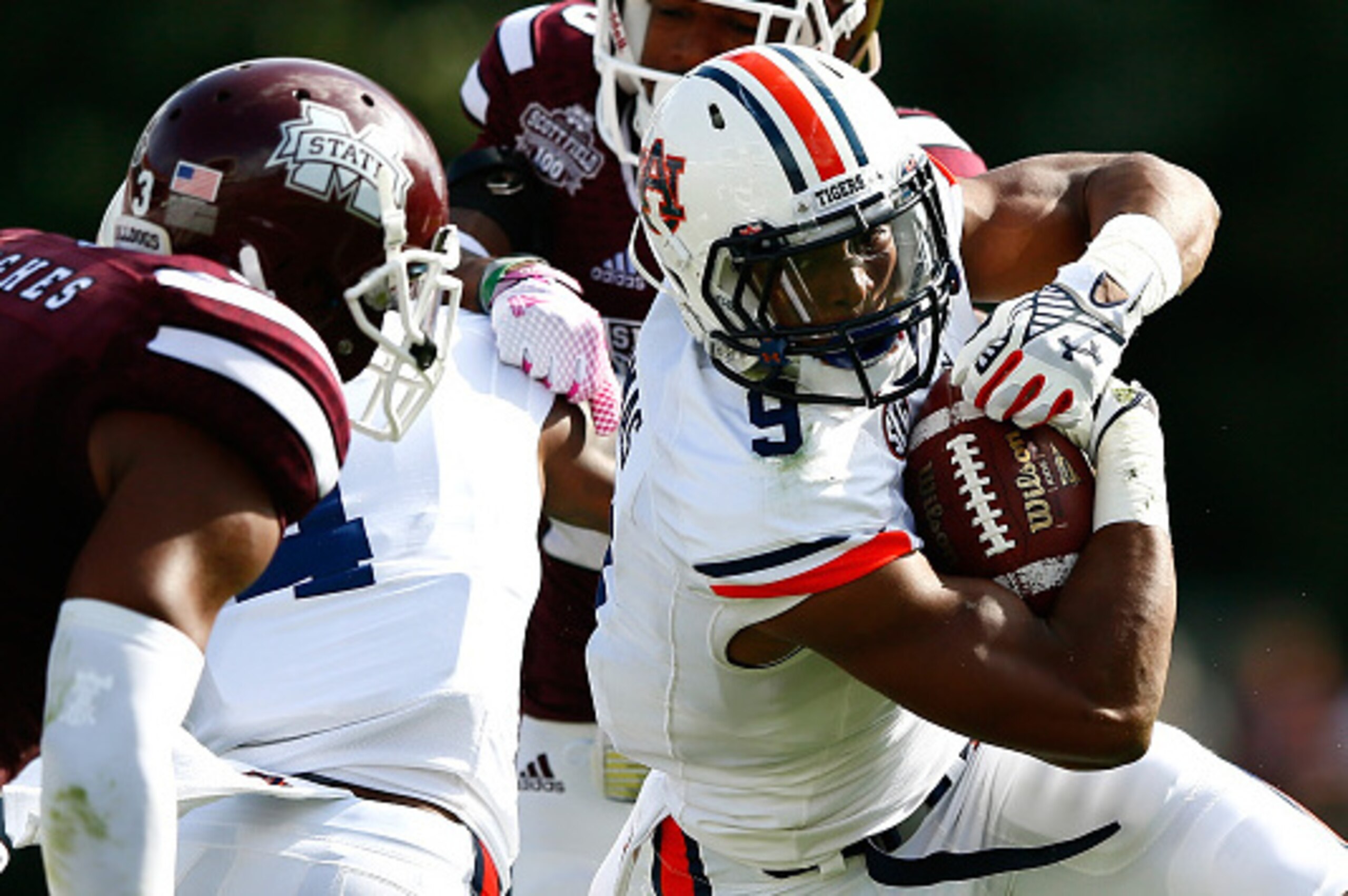 STARKVILLE, MS - OCTOBER 11:  Roc Thomas #9 of the Auburn Tigers against the Mississippi State Bulldogs at Davis Wade Stadium on October 11, 2014 in Starkville, Mississippi.  (Photo by Kevin C. Cox/Getty Images)