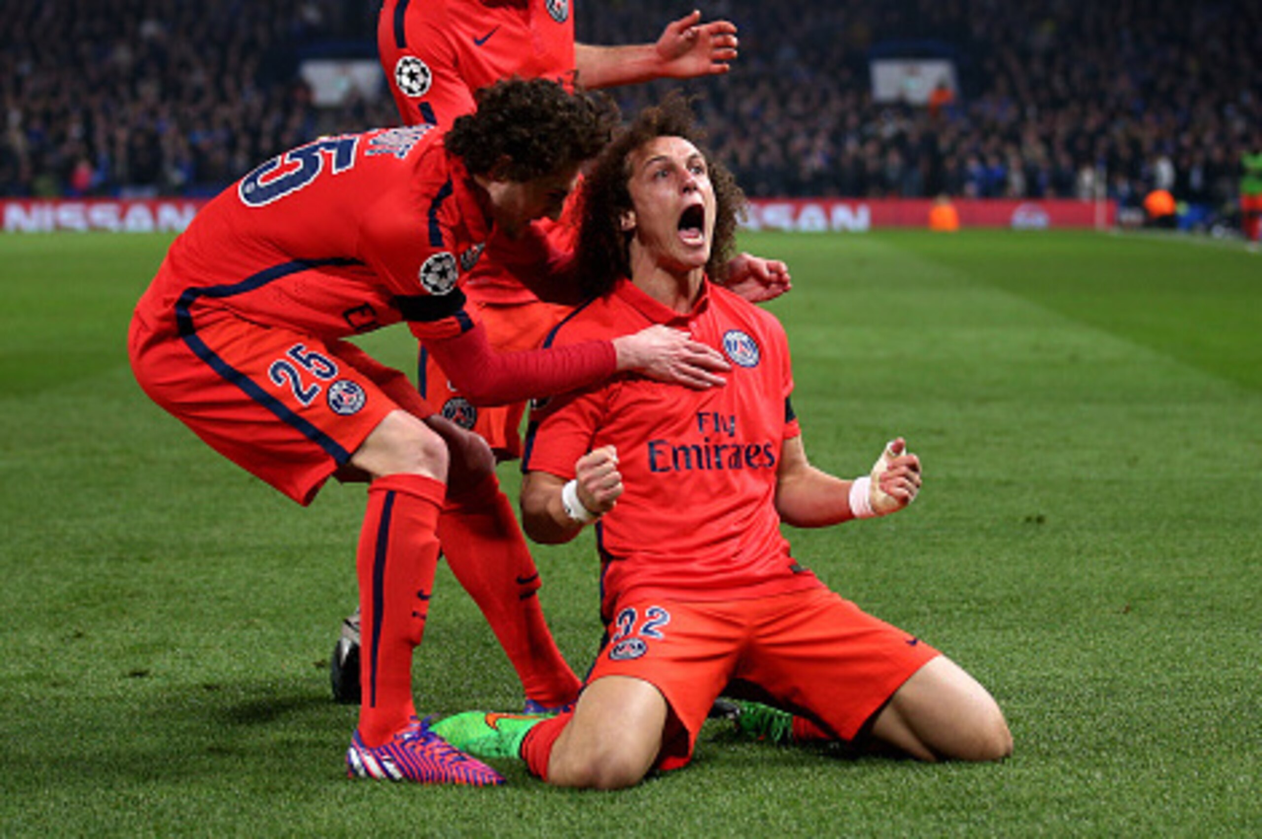 LONDON, ENGLAND - MARCH 11:  David Luiz of PSG celebrates after scoring a goal to level the scores at 1-1 during the UEFA Champions League Round of 16, second leg match between Chelsea and Paris Saint-Germain at Stamford Bridge on March 11, 2015 in London