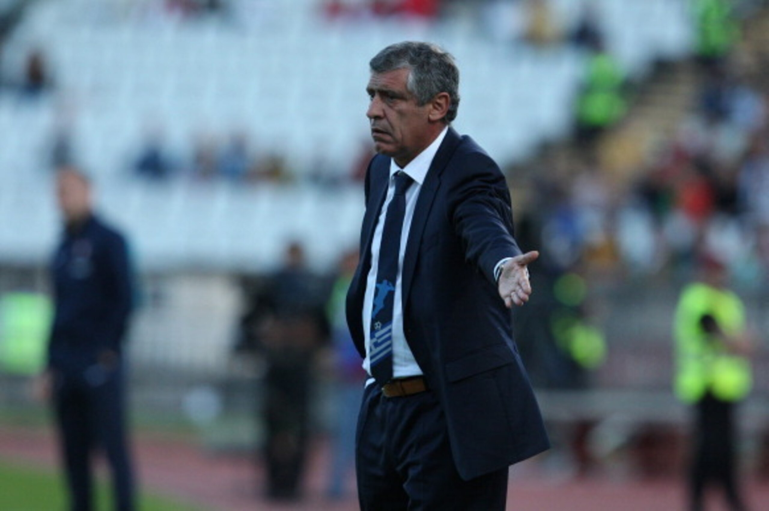 LISBON, PORTUGAL - MAY 31: Fernando Santos, head coach of Greece gestures during the International Friendly between Portugal and Greece at the National Stadium on May 31, 2014 in Lisbon, Portugal. (Photo by Gualter Fatia/Getty Images) LISBON, PORTUGAL - MAY 31: Fernando Santos, head coach of Greece gestures during the International Friendly between Portugal and Greece at the National Stadium on May 31, 2014 in Lisbon, Portugal. (Photo by Gualter Fatia/Getty Images)