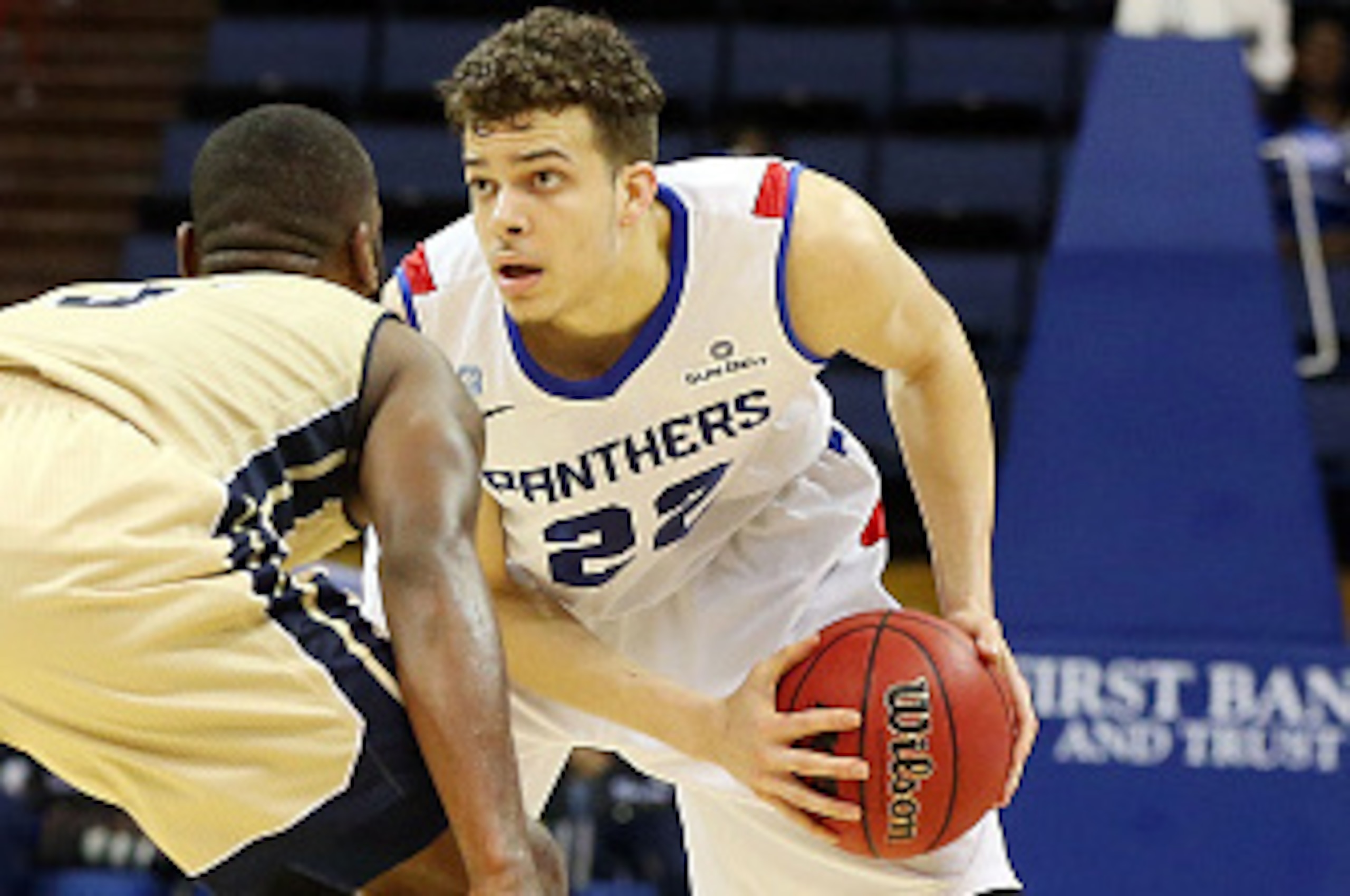 NEW ORLEANS, LA - MARCH 15:   R.J. Hunter #22 of the Georgia State Panthers is defended by Jelani Hewitt #5 of the Georgia Southern Eagles during the Sun Belt Conference Men's Championship game at the UNO Lakefront Arena on March 15, 2015 in New Orleans, 