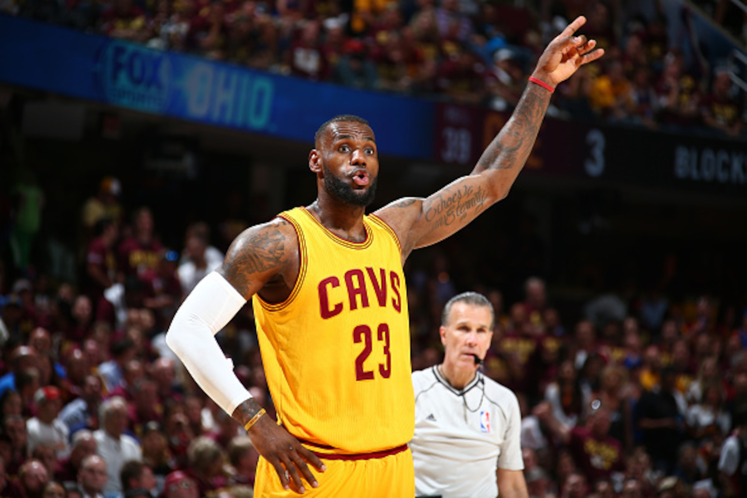 CLEVELAND, OH - JUNE 11:  LeBron James #23 of the Cleveland Cavaliers calls out to his teammates during Game Four of the 2015 NBA Finals at The Quicken Loans Arena on June 11, 2015 in Cleveland, Ohio. NOTE TO USER: User expressly acknowledges and agrees t