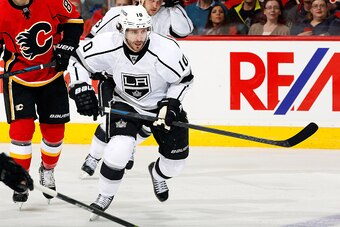 CALGARY, AB - APRIL 9: Mike Richards #10 of the Los Angeles Kings skates against the Calgary Flames at Scotiabank Saddledome on April 9, 2015 in Calgary, Alberta, Canada. (Photo by Gerry Thomas/NHLI via Getty Images)