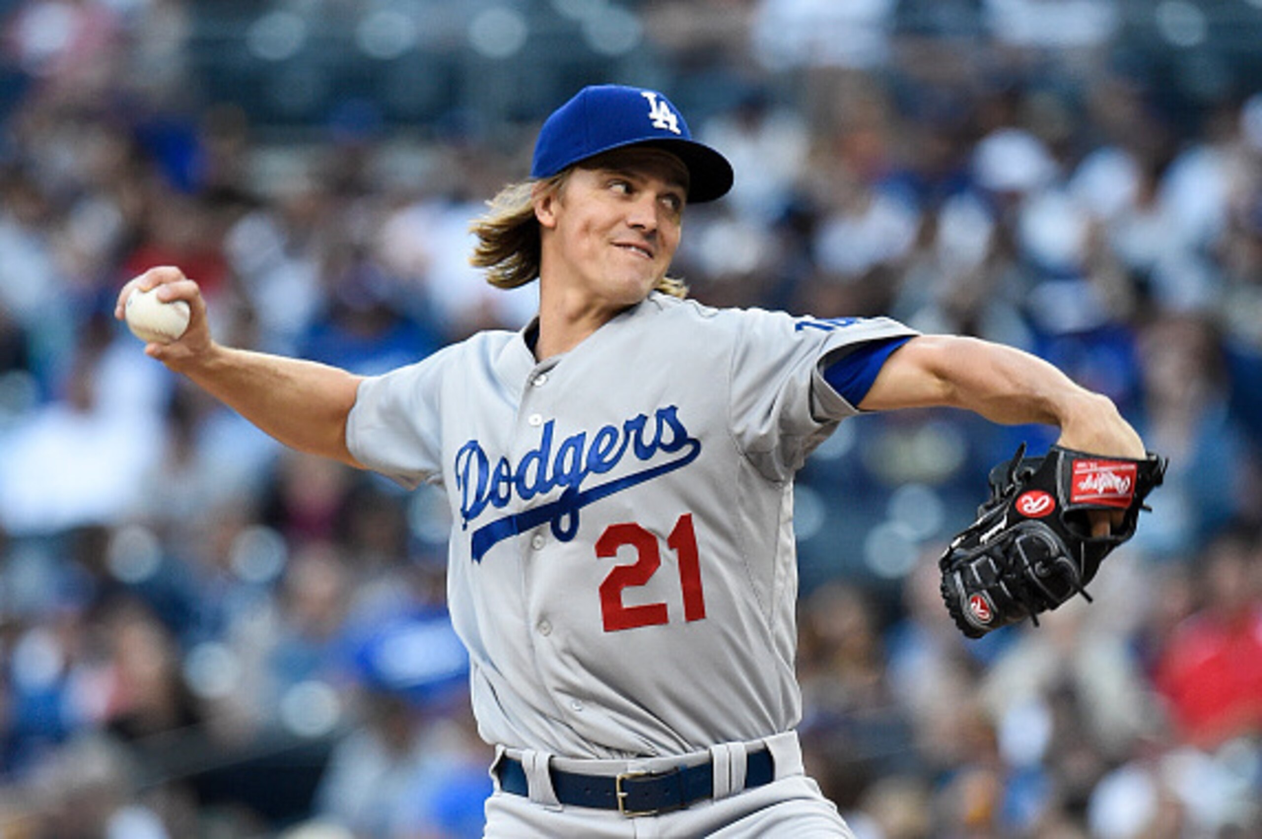 SAN DIEGO, CA - JUNE 13:  Zack Greinke #21 of the Los Angeles Dodgers pitches during the first inning of a baseball game against the San Diego Padres at Petco Park June 13, 2015 in San Diego, California.  (Photo by Denis Poroy/Getty Images)