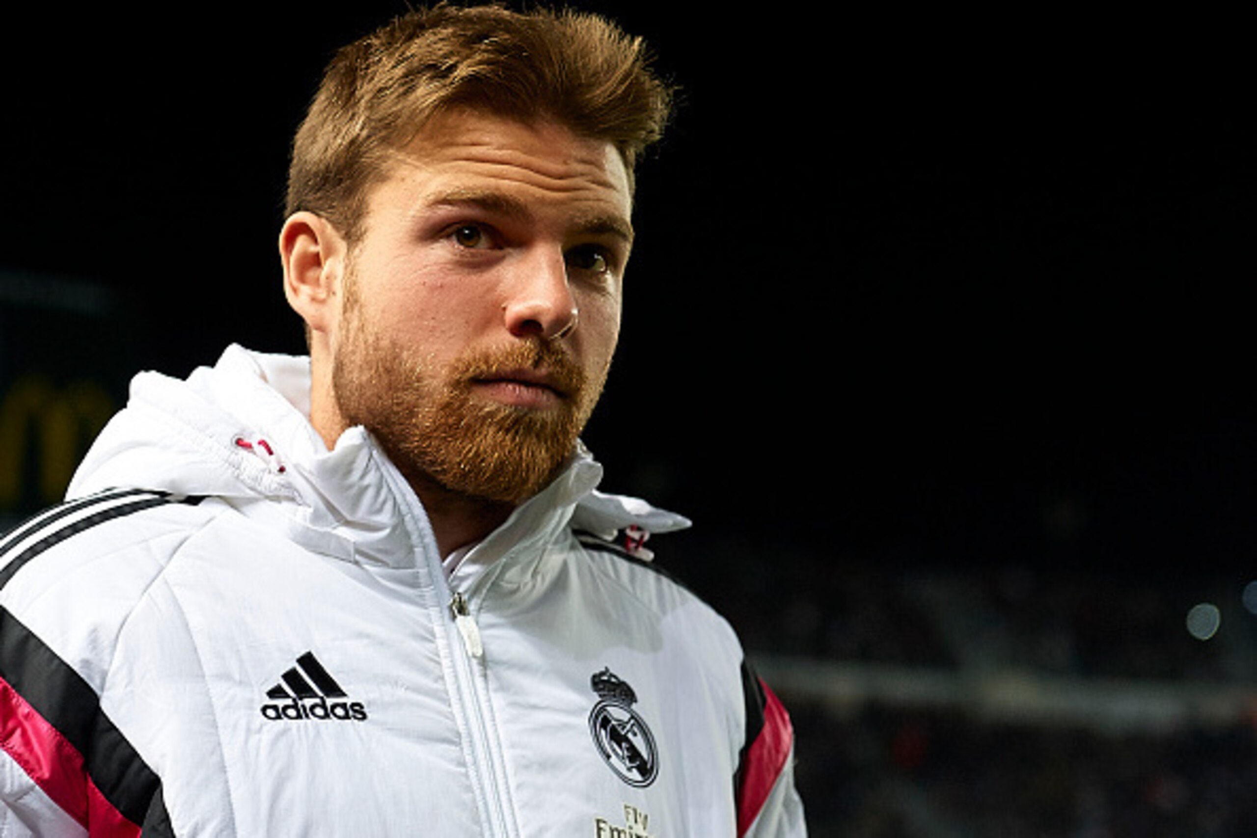 ELCHE, SPAIN - FEBRUARY 22:  Asier Illarramendi of Real Madrid looks on before the La Liga match between Elche FC and Real Madrid at Estadio Manuel Martinez Valero on February 22, 2015 in Elche, Spain.  (Photo by Manuel Queimadelos Alonso/Getty Images)