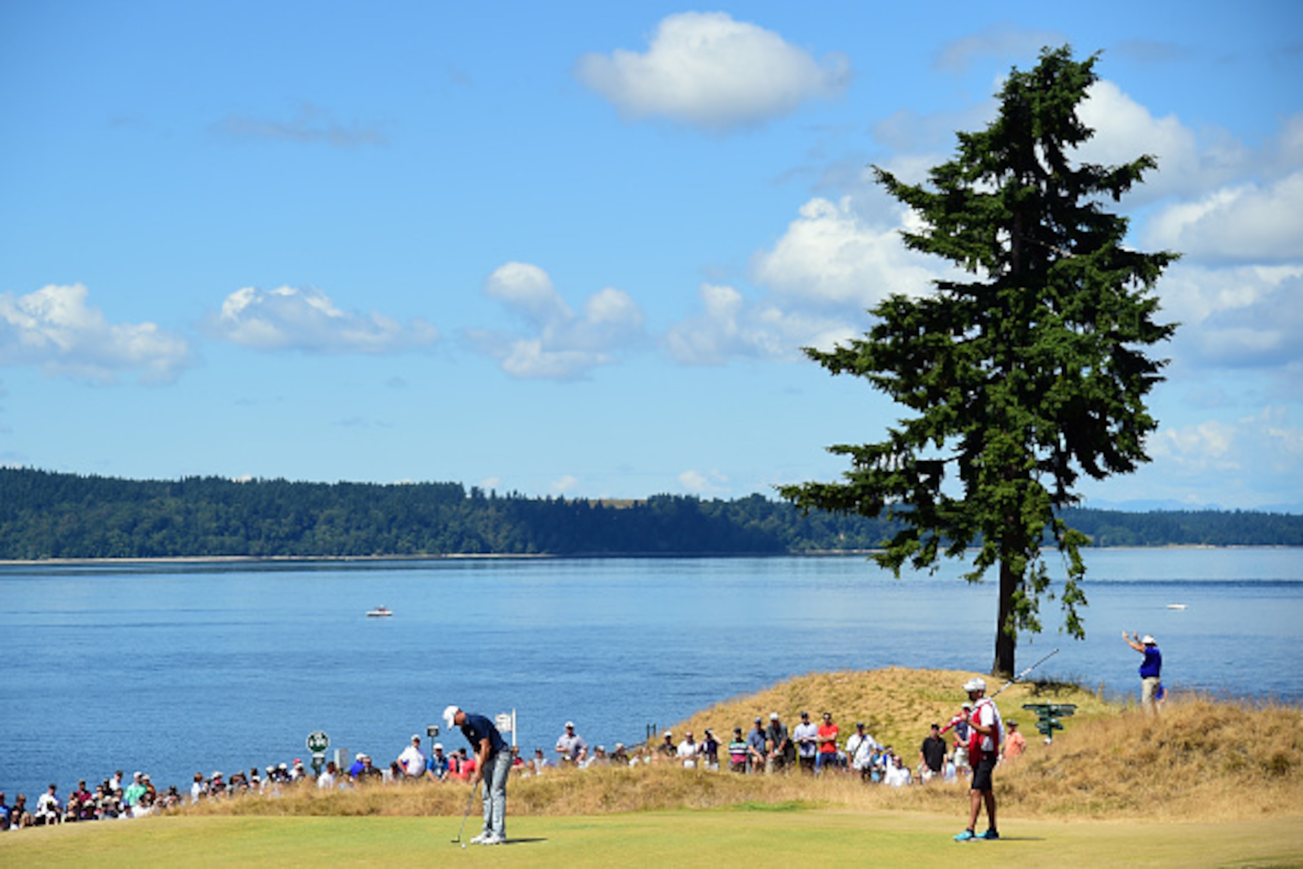 UNIVERSITY PLACE, WA - JUNE 19: Jordan Spieth of the United States putts on the fifth green during the second round of the 115th U.S. Open Championship at Chambers Bay on June 19, 2015 in University Place, Washington.  (Photo by Harry How/Getty Images)