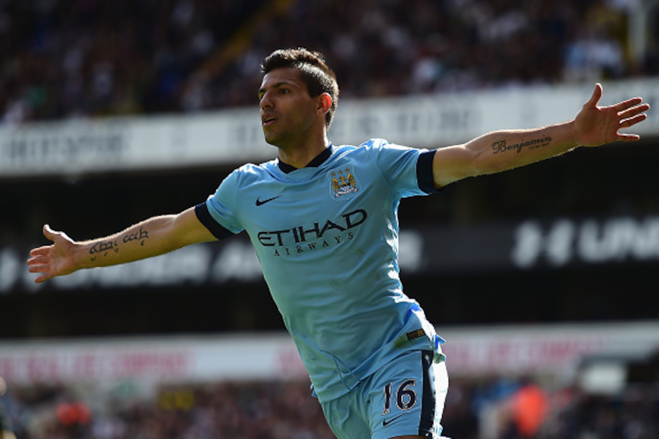 LONDON, ENGLAND - MAY 03:  Sergio Aguero of Manchester City celebrates scoring the opening goal during the Barclays Premier League match between Tottenham Hotspur and Manchester City at White Hart Lane on May 3, 2015 in London, England.  (Photo by Jamie M