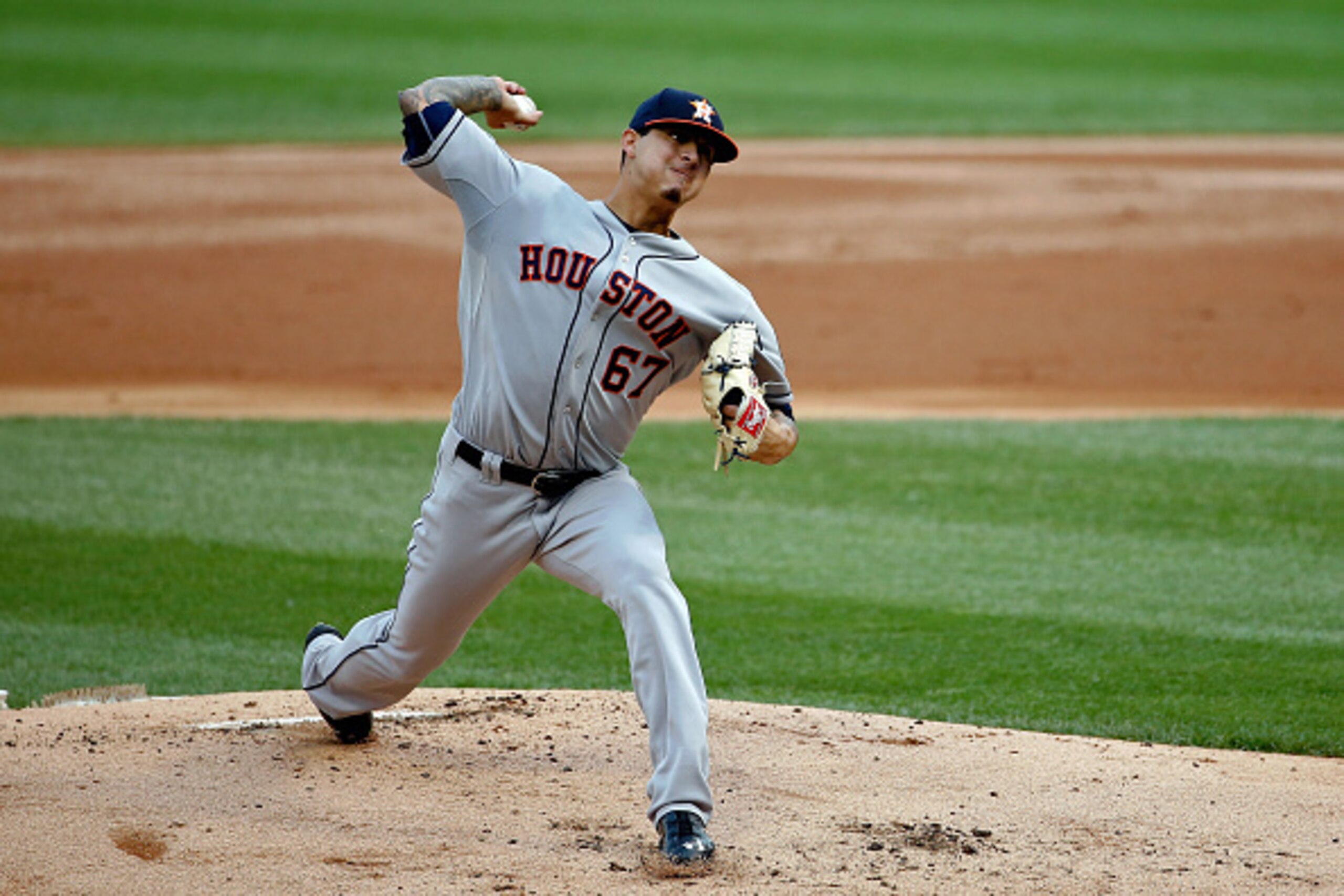 CHICAGO, IL - JUNE 10: Vincent Velasquez #67 of the Houston Astros pitches against the Chicago White Sox during the first inning at U.S. Cellular Field on June 10, 2015 in Chicago, Illinois. (Photo by Jon Durr/Getty Images) CHICAGO, IL - JUNE 10: Vincent Velasquez #67 of the Houston Astros pitches against the Chicago White Sox during the first inning at U.S. Cellular Field on June 10, 2015 in Chicago, Illinois. (Photo by Jon Durr/Getty Images)