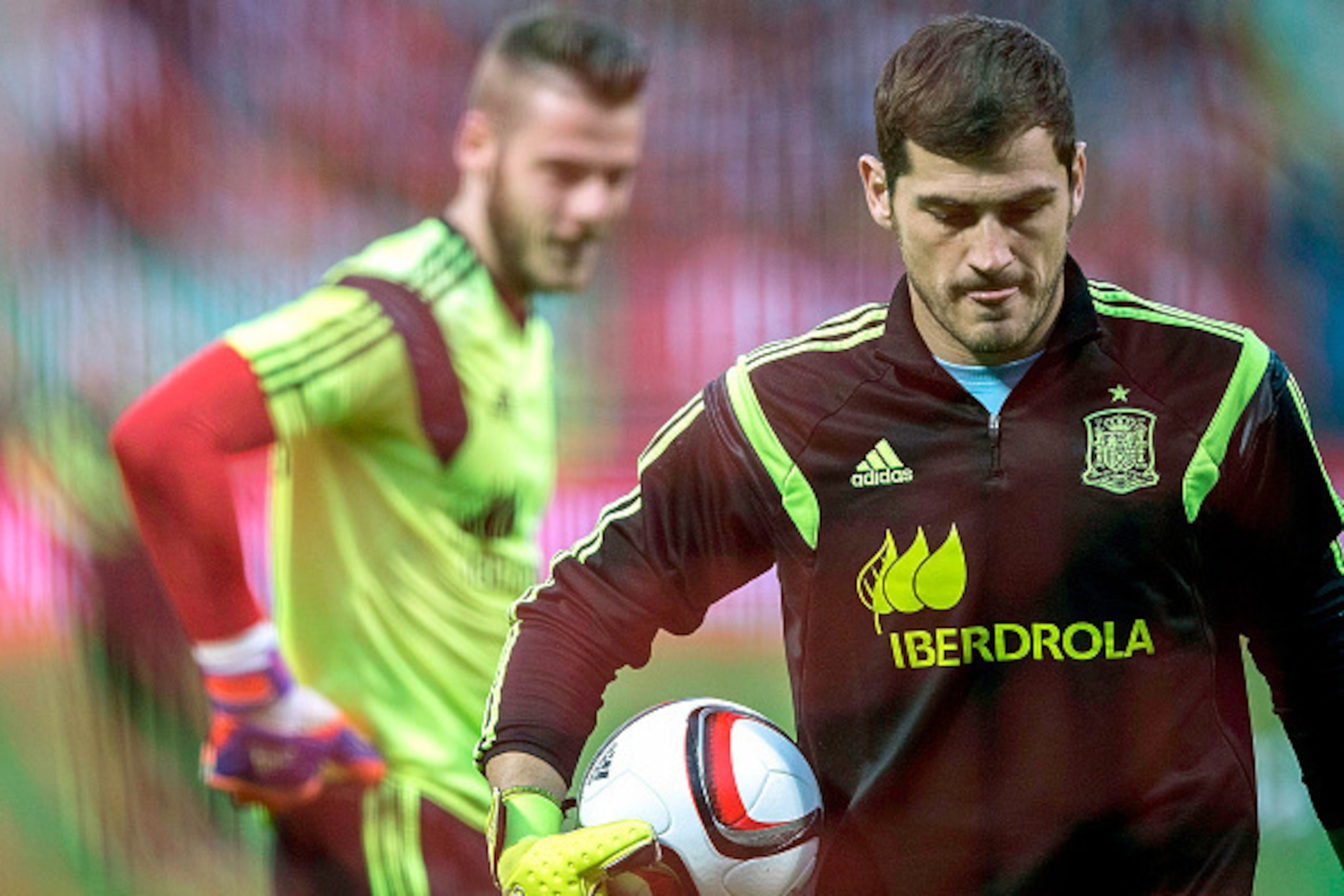 LEON, SPAIN - JUNE 11: Goalkeeper Iker Casillas (R) of Spain walks on ahead his teammate goalkeeper David de Gea (R) during their warming up prior to start the international friendly match between Spain and Costa Rica at Reino de Leon Stadium on June 11, LEON, SPAIN - JUNE 11: Goalkeeper Iker Casillas (R) of Spain walks on ahead his teammate goalkeeper David de Gea (R) during their warming up prior to start the international friendly match between Spain and Costa Rica at Reino de Leon Stadium on June 11,