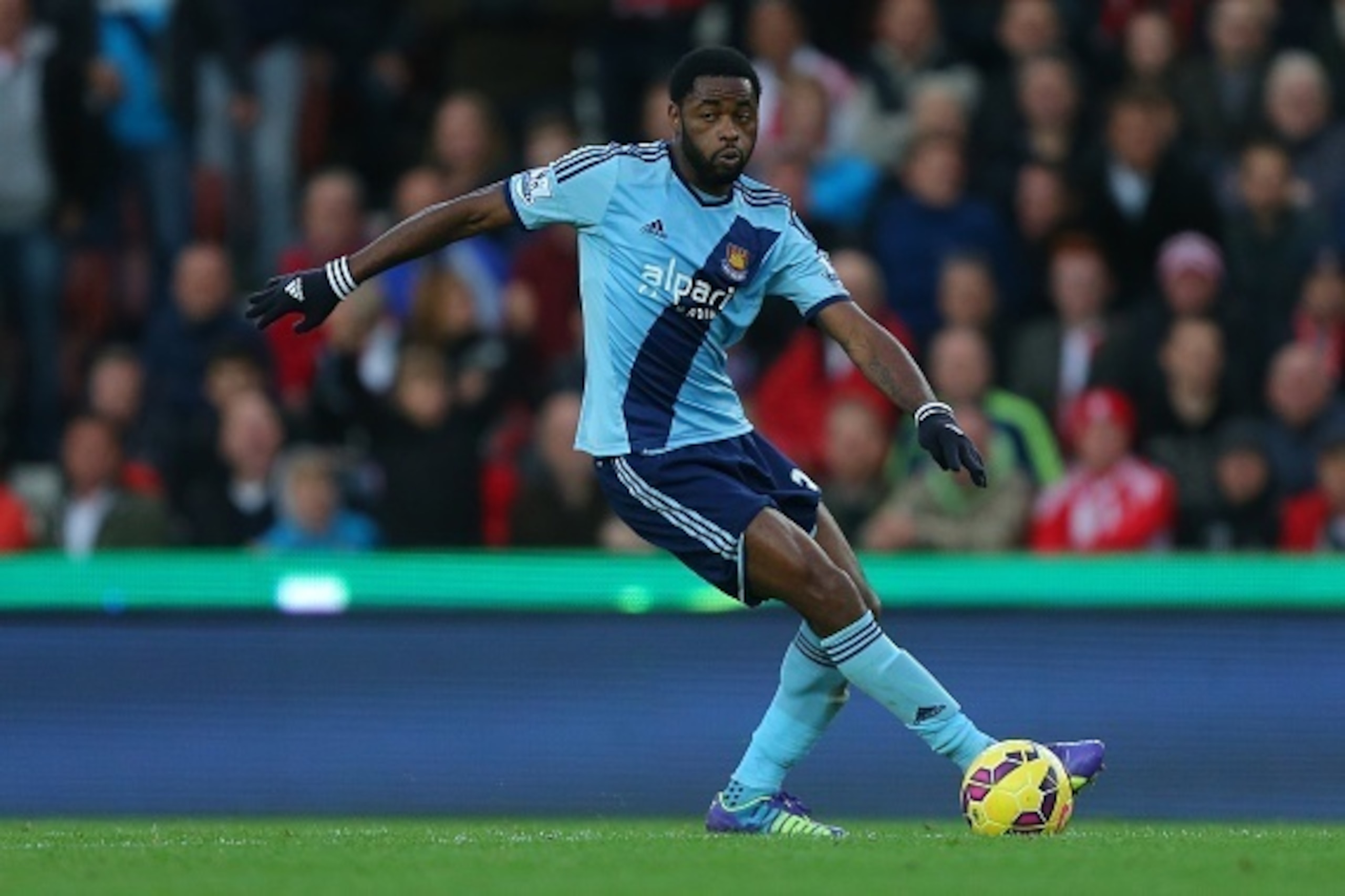 STOKE ON TRENT, ENGLAND - NOVEMBER 01: Alex Song of West Ham United during the Barclays Premier League match between Stoke City and West Ham United at the Britannia Stadium on November 1, 2014 in Stoke on Trent, England.  (Photo by Dave Thompson/Getty Ima