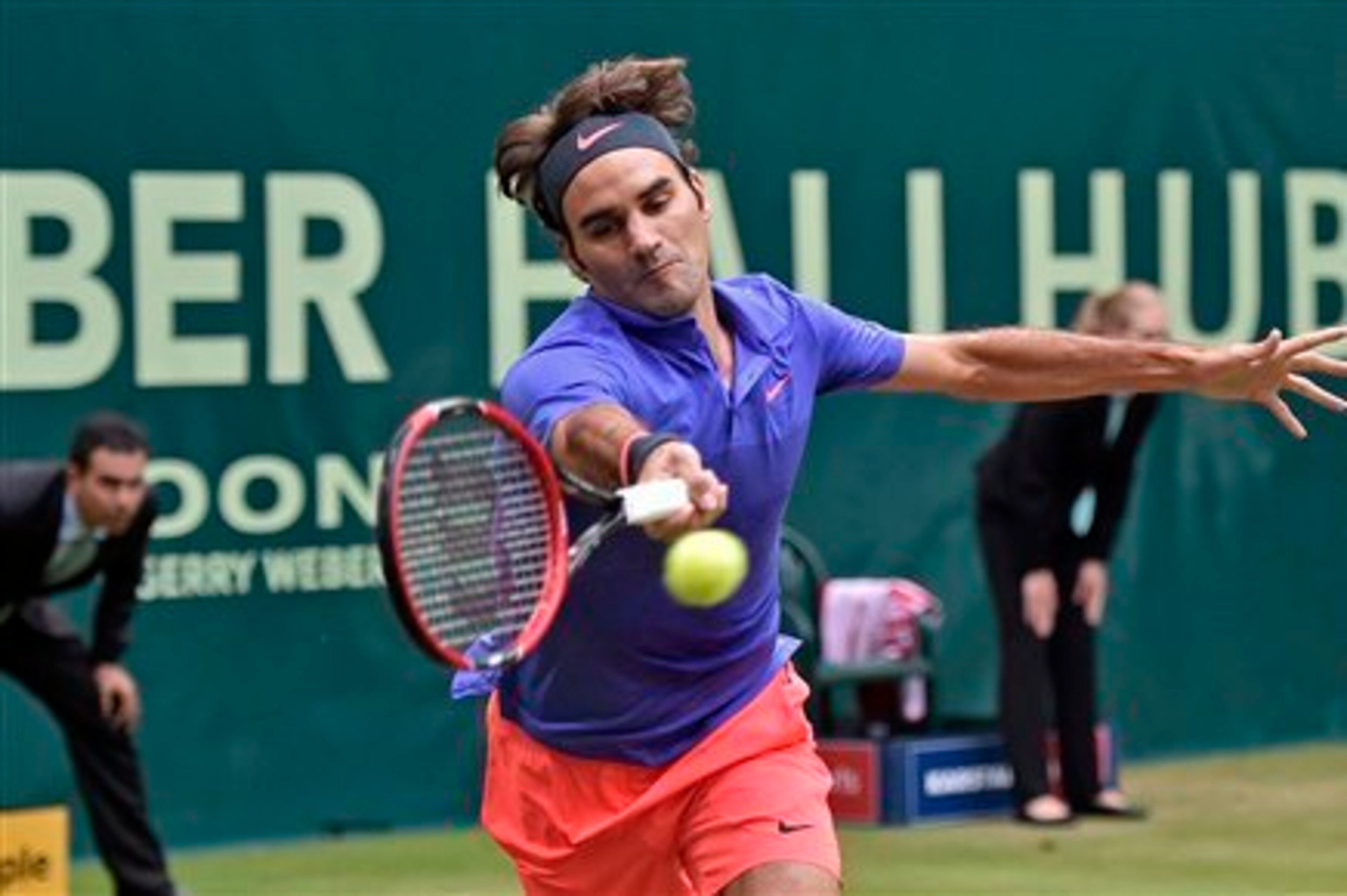 Federer moved through the gears in the second set.