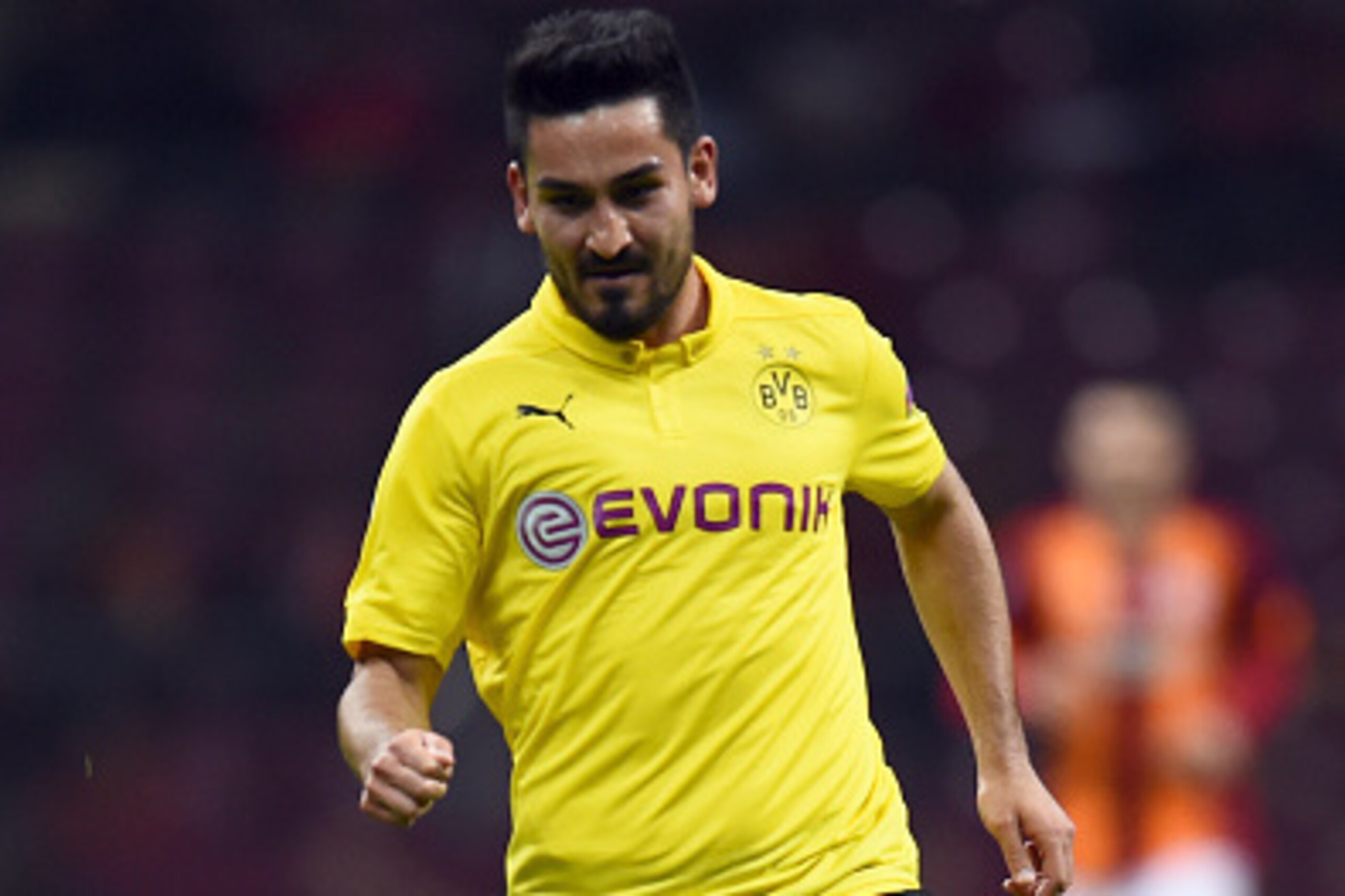 ISTANBUL, TURKEY - OCTOBER 22:  Ilkay Guendogan of Dortmund runs with the ball the UEFA Champions League group D match between Glatasaray AS and Borussia Dortmund at Ali Sami Yen Spor Kompleksi on October 22, 2014 in Istanbul, Turkey.  (Photo by Lars Baro