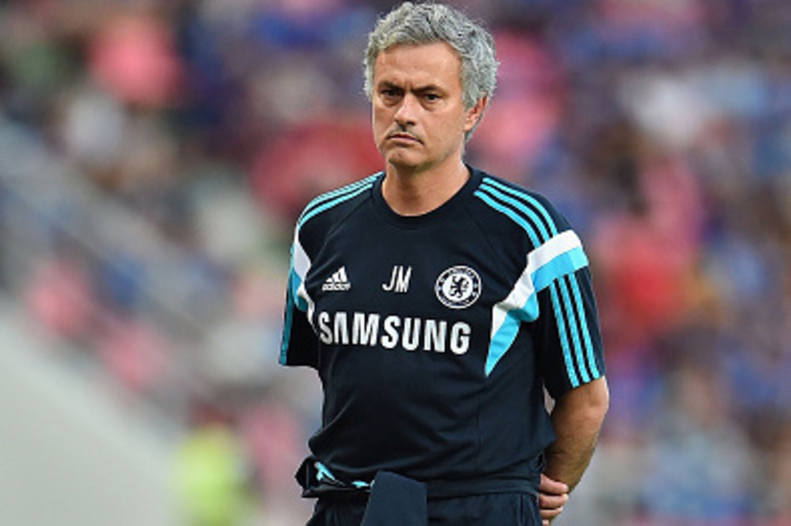 BANGKOK, THAILAND - MAY 30: Jose Mourinho team manager of Chelsea FC walks during the international friendly match between Thailand All-Stars and Chelsea FC at Rajamangala Stadium on May 30, 2015 in Bangkok, Thailand. (Photo by Thananuwat Srirasant/Getty BANGKOK, THAILAND - MAY 30: Jose Mourinho team manager of Chelsea FC walks during the international friendly match between Thailand All-Stars and Chelsea FC at Rajamangala Stadium on May 30, 2015 in Bangkok, Thailand. (Photo by Thananuwat Srirasant/Getty
