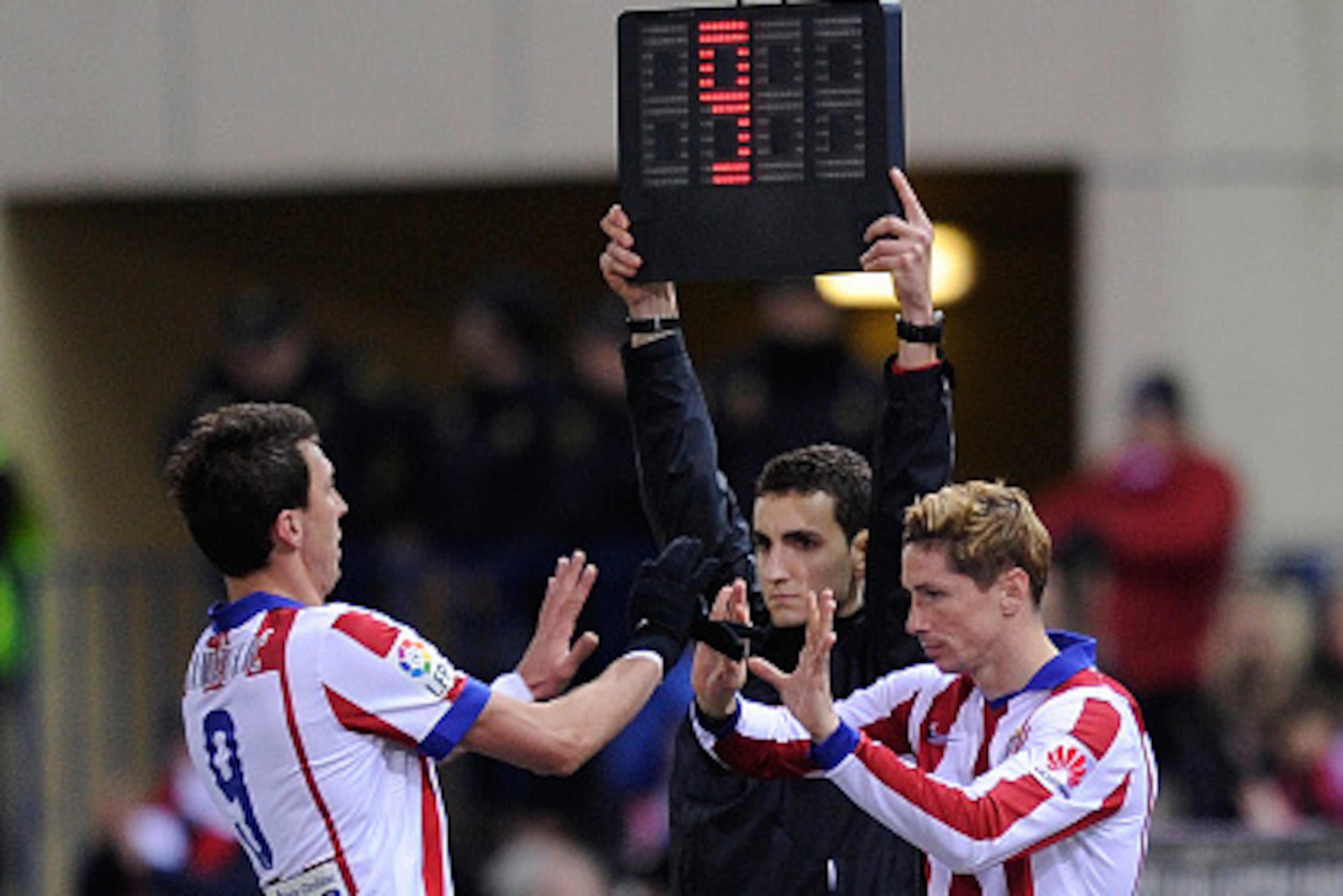 MADRID, SPAIN - JANUARY 24:  Fernando Torres of Club Atletico de Madrid comes on for Mario Mandzukic during the La Liga match between Club Atletico de Madrid and Rayo Vallecano de Madrid   at Vicente Calderon Stadium on January 24, 2015 in Madrid, Spain. 