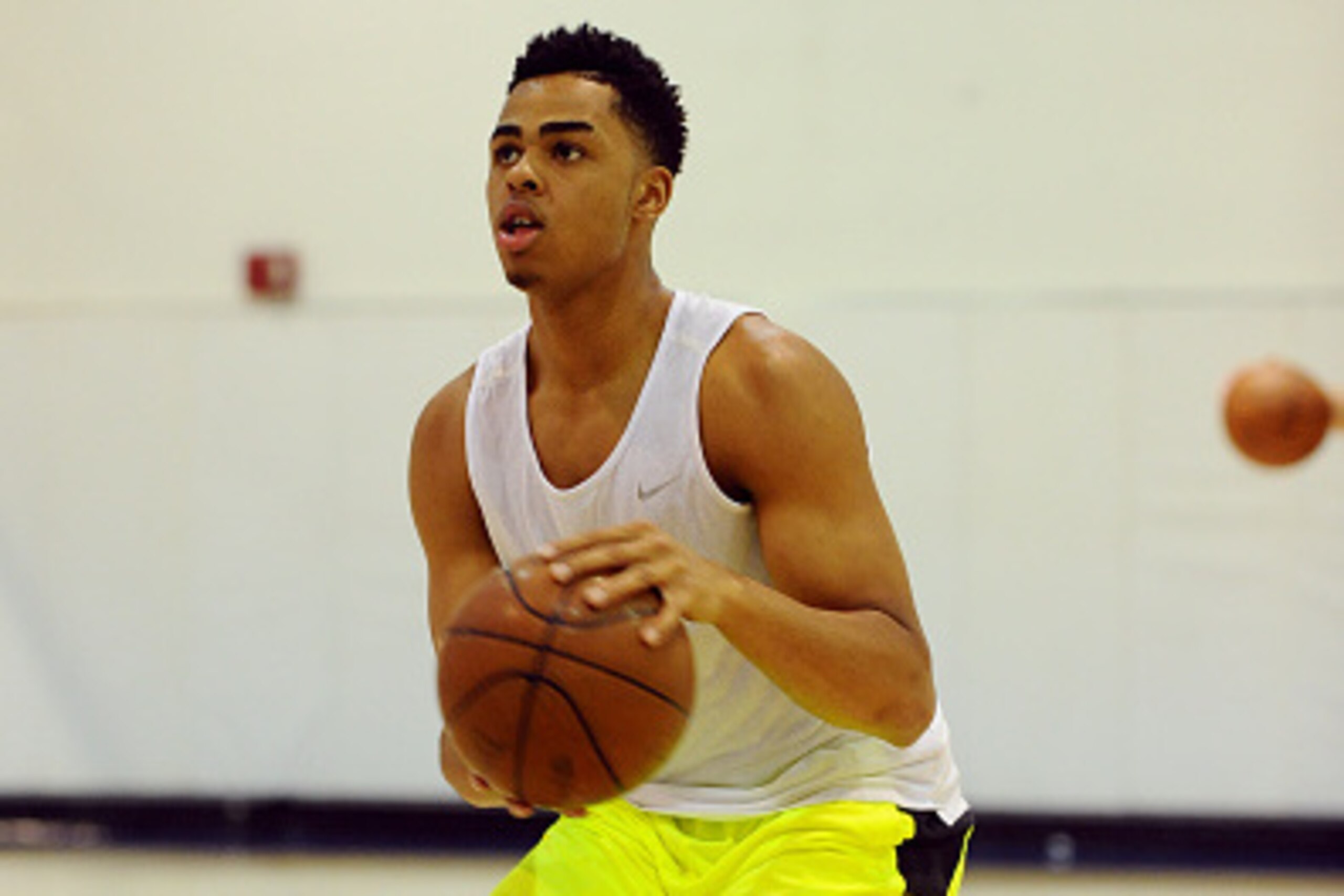 THOUSAND OAKS, CA - MAY 28:  NBA Draft Prospect, D'Angelo Russell works out on May 28, 2015 at The Spectrum Club/Pro Active Sports Performance Lab in Thousand Oaks, California. NOTE TO USER: User expressly acknowledges and agrees that, by downloading and/