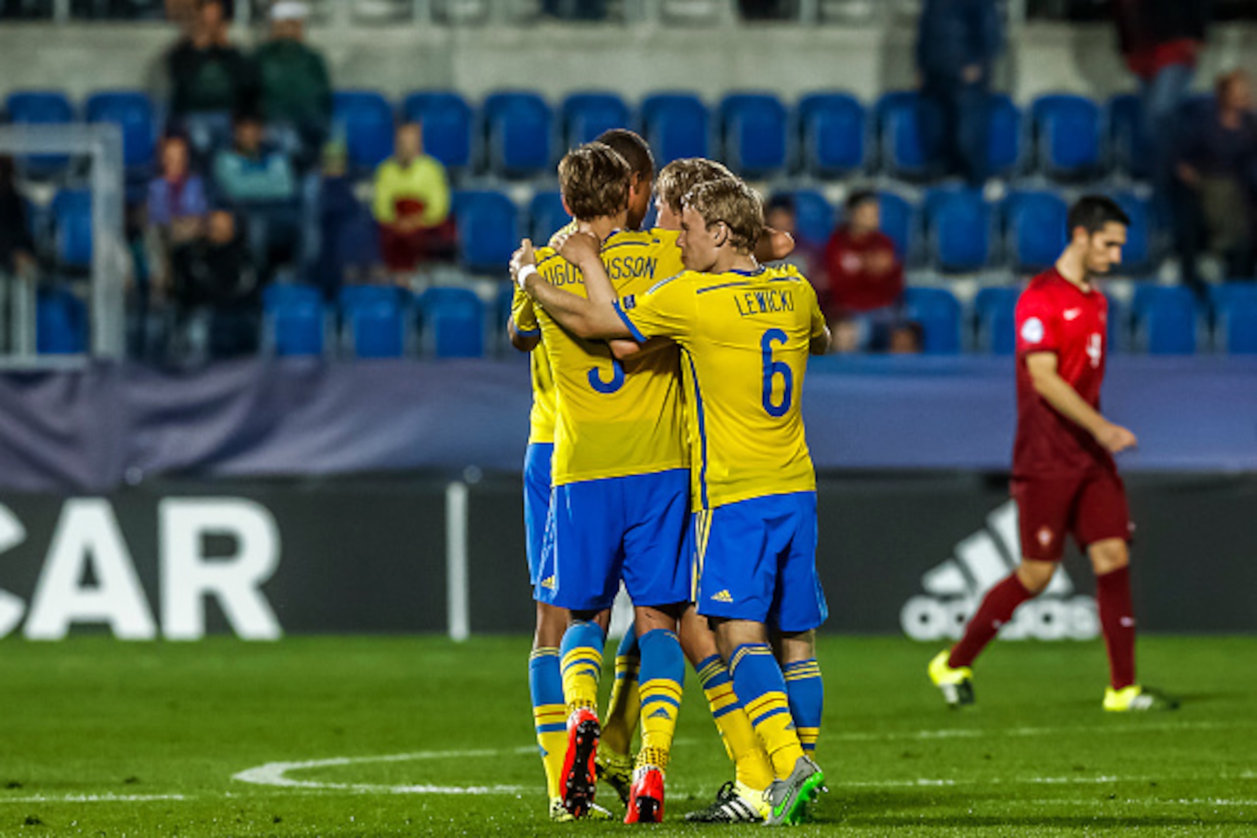 UHERSKE HRADISTE, CZECH REPUBLIC - JUNE 24:  Players of Sweden celebrate after UEFA U21 European Championship Group B match between Portugal and Sweden at Mestsky Fotbalovy Stadium on June 24, 2015 in Uherske Hradiste, Czech Republic.  (Photo by Matej Div