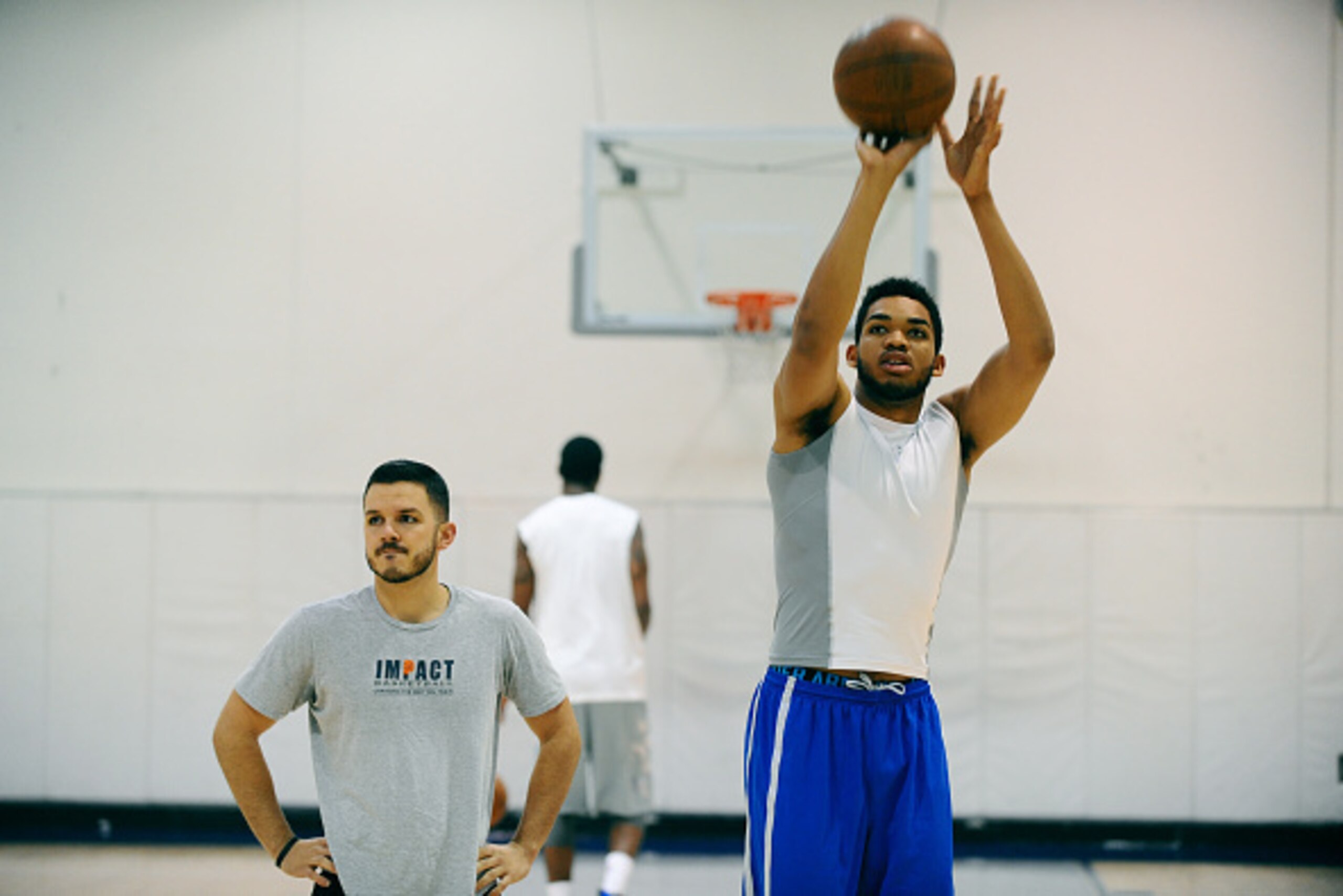 THOUSAND OAKS, CA - MAY 28:  NBA Draft Prospect, Karl-Anthony Towns works out on May 28, 2015 at The Spectrum Club/Pro Active Sports Performance Lab in Thousand Oaks, California. NOTE TO USER: User expressly acknowledges and agrees that, by downloading an