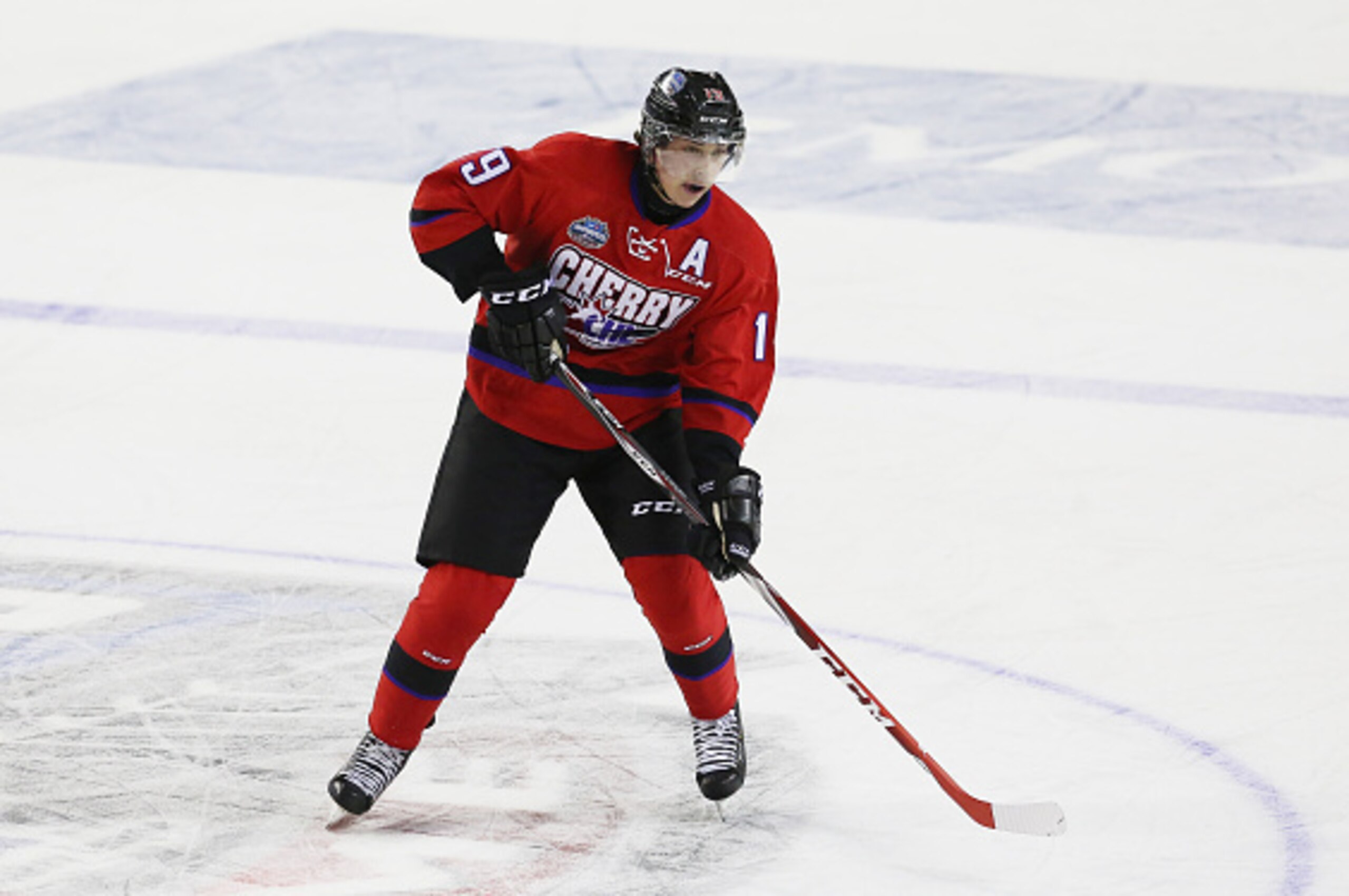 ST CATHARINES, ON - JANUARY 22:  Dylan Strome #19 of Team Cherry skates during the 2015 BMO CHL/NHL Top Prospects Game against Team Orr at the Meridian Centre on January 22, 2015 in St Catharines, Ontario, Canada.  (Photo by Vaughn Ridley/Getty Images)