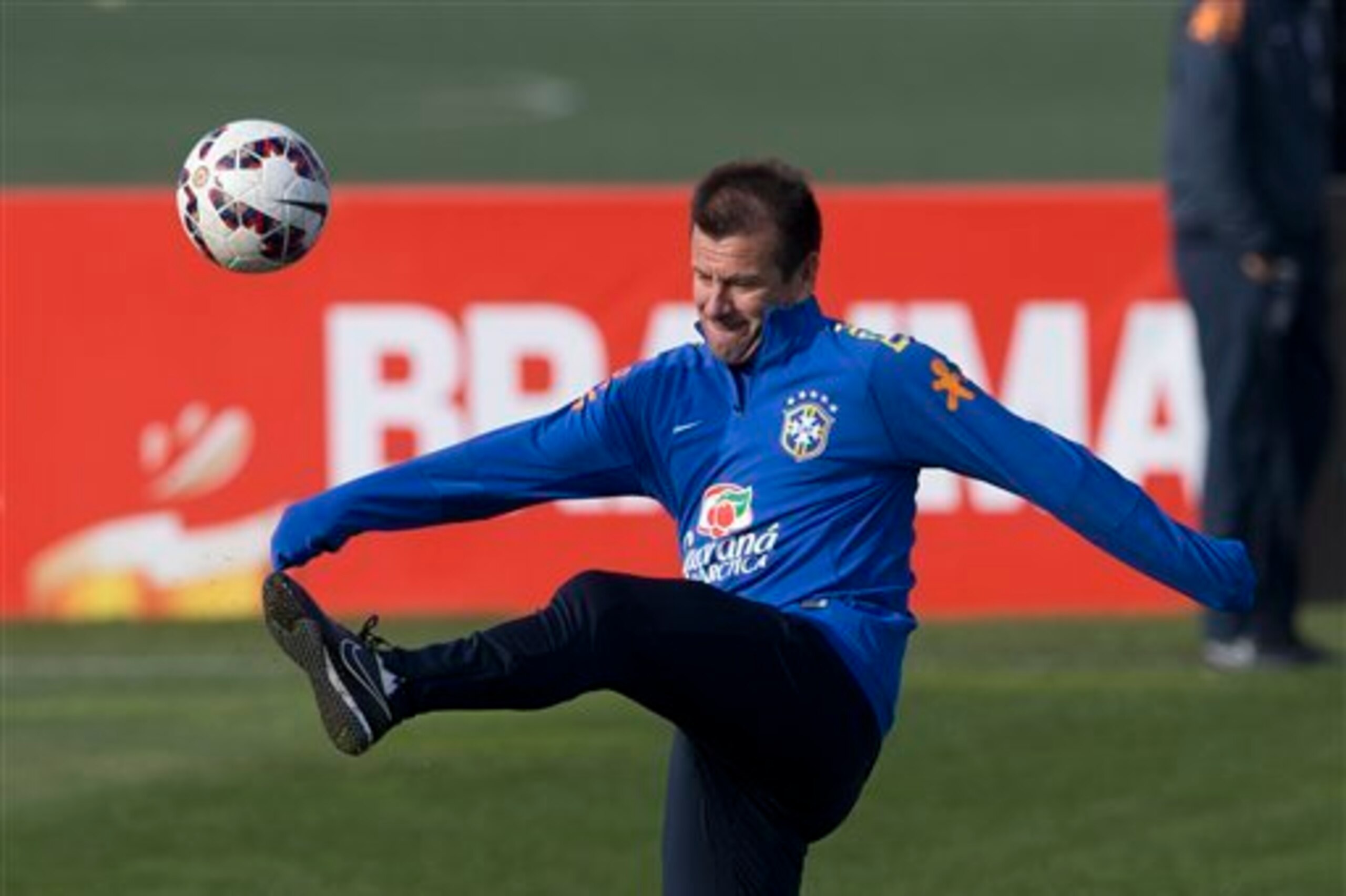 Dunga has big decisions to make about his midfield. Dunga has big decisions to make about his midfield.