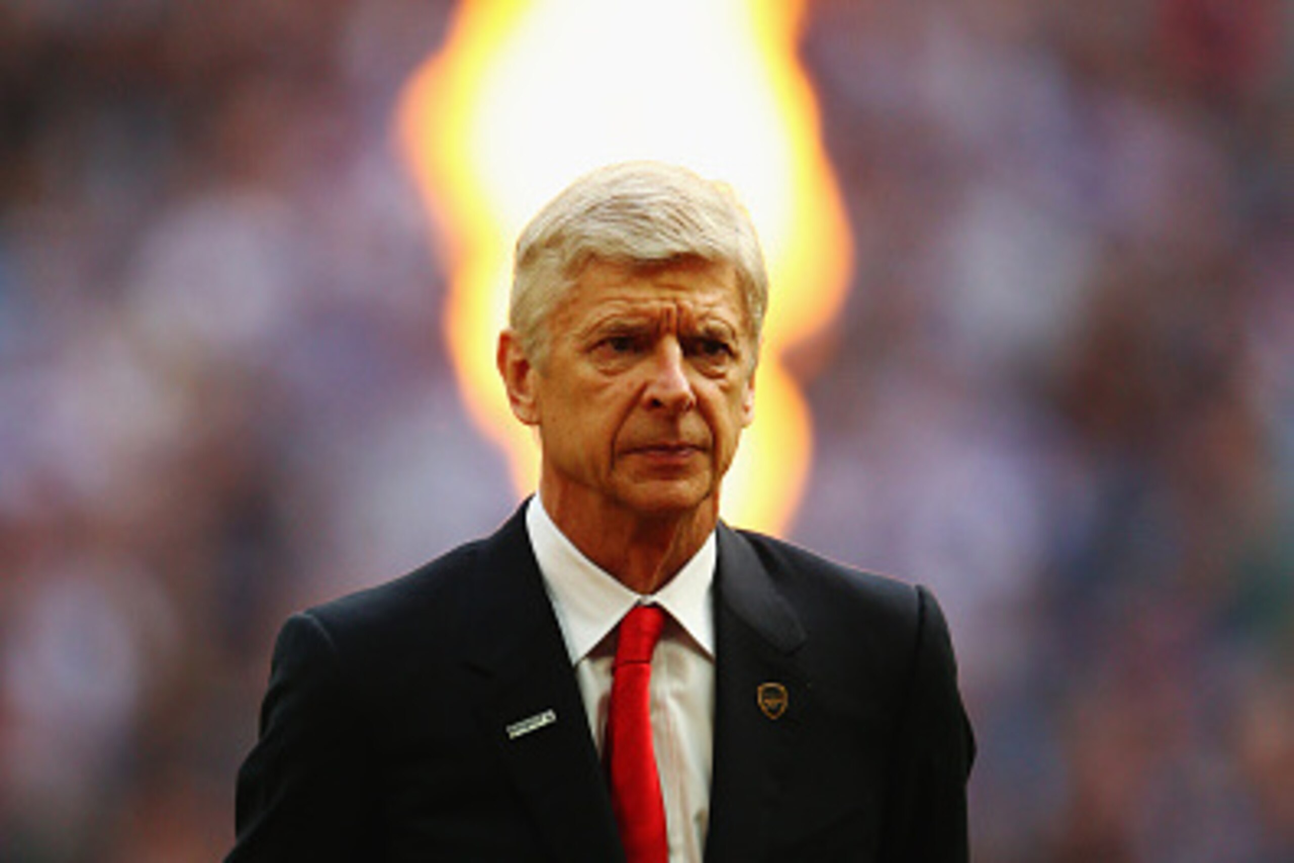 LONDON, ENGLAND - MAY 30:  Arsene Wenger manager of Arsenal looks on prior to during the FA Cup Final between Aston Villa and Arsenal at Wembley Stadium on May 30, 2015 in London, England.  (Photo by Paul Gilham/Getty Images)