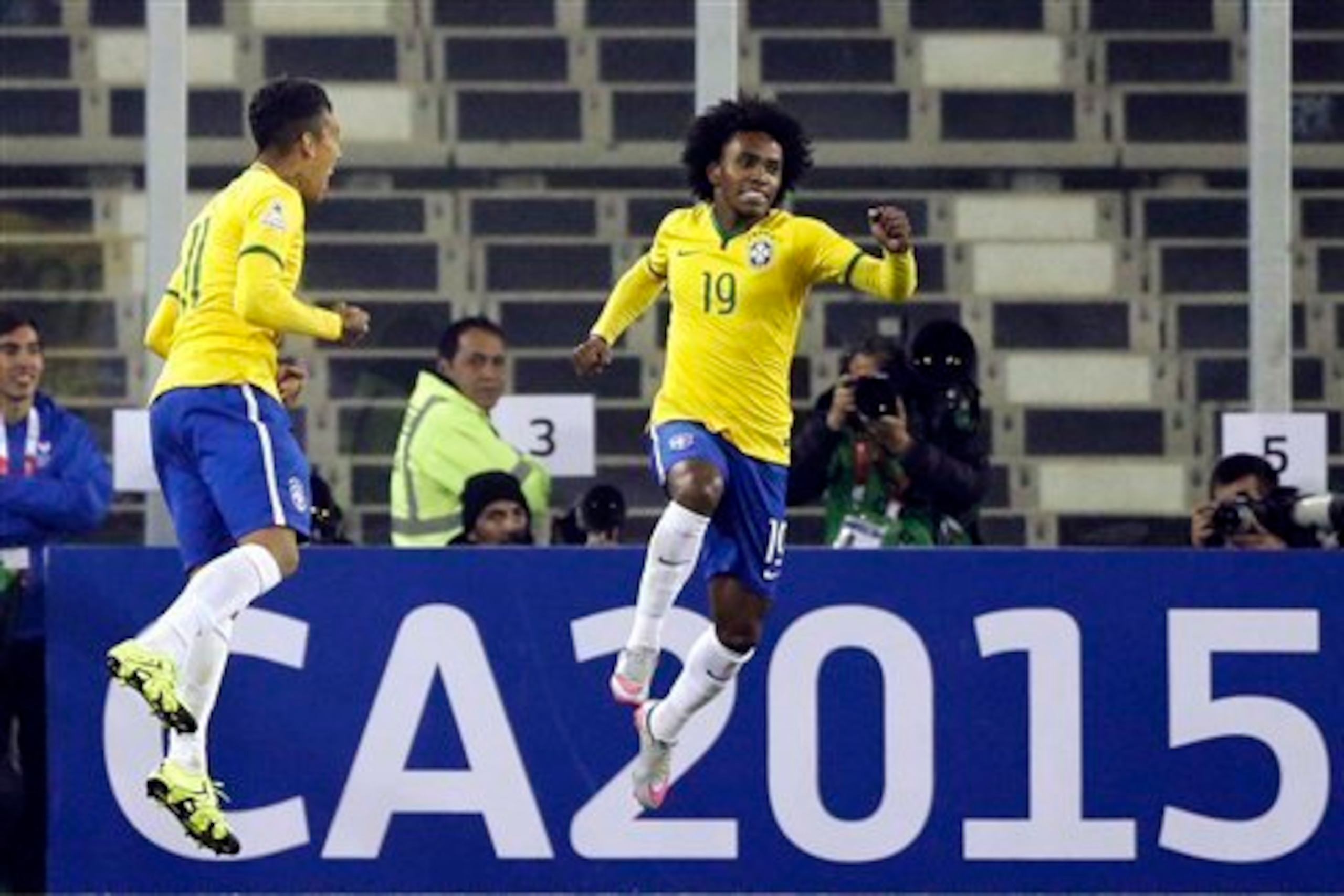 Willian needs to continue showcasing his creative talents. Willian needs to continue showcasing his creative talents.