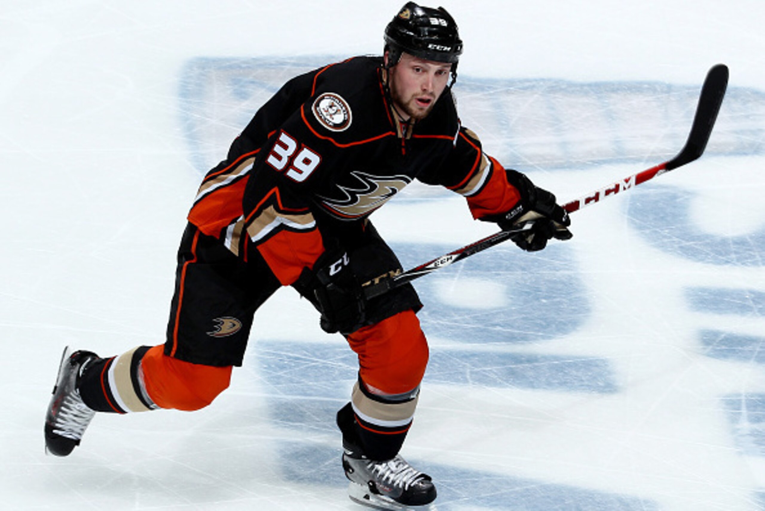 ANAHEIM, CA - MAY 19: Matt Beleskey #39 of the Anaheim Ducks skates against the Chicago Blackhawks in Game Two of the Western Conference Finals during the 2015 NHL Stanley Cup Playoffs at Honda Center on May 19, 2015 in Anaheim, California. (Photo by Debo