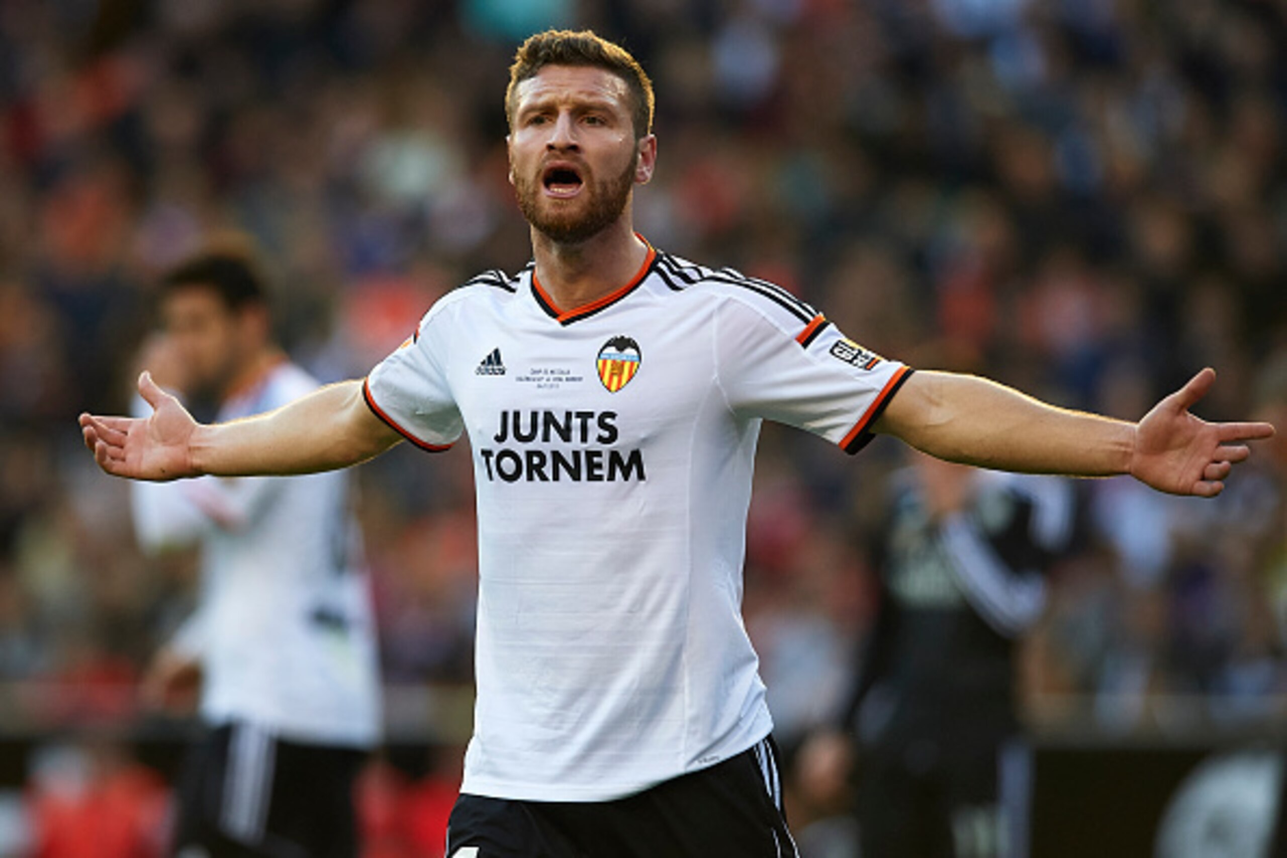 VALENCIA, SPAIN - JANUARY 04:  Shkodran Mustafi of Valencia reacts during the La Liga match between Valencia CF and Real Madrid CF at Estadi de Mestalla on January 4, 2015 in Valencia, Spain.  (Photo by Manuel Queimadelos Alonso/Getty Images)