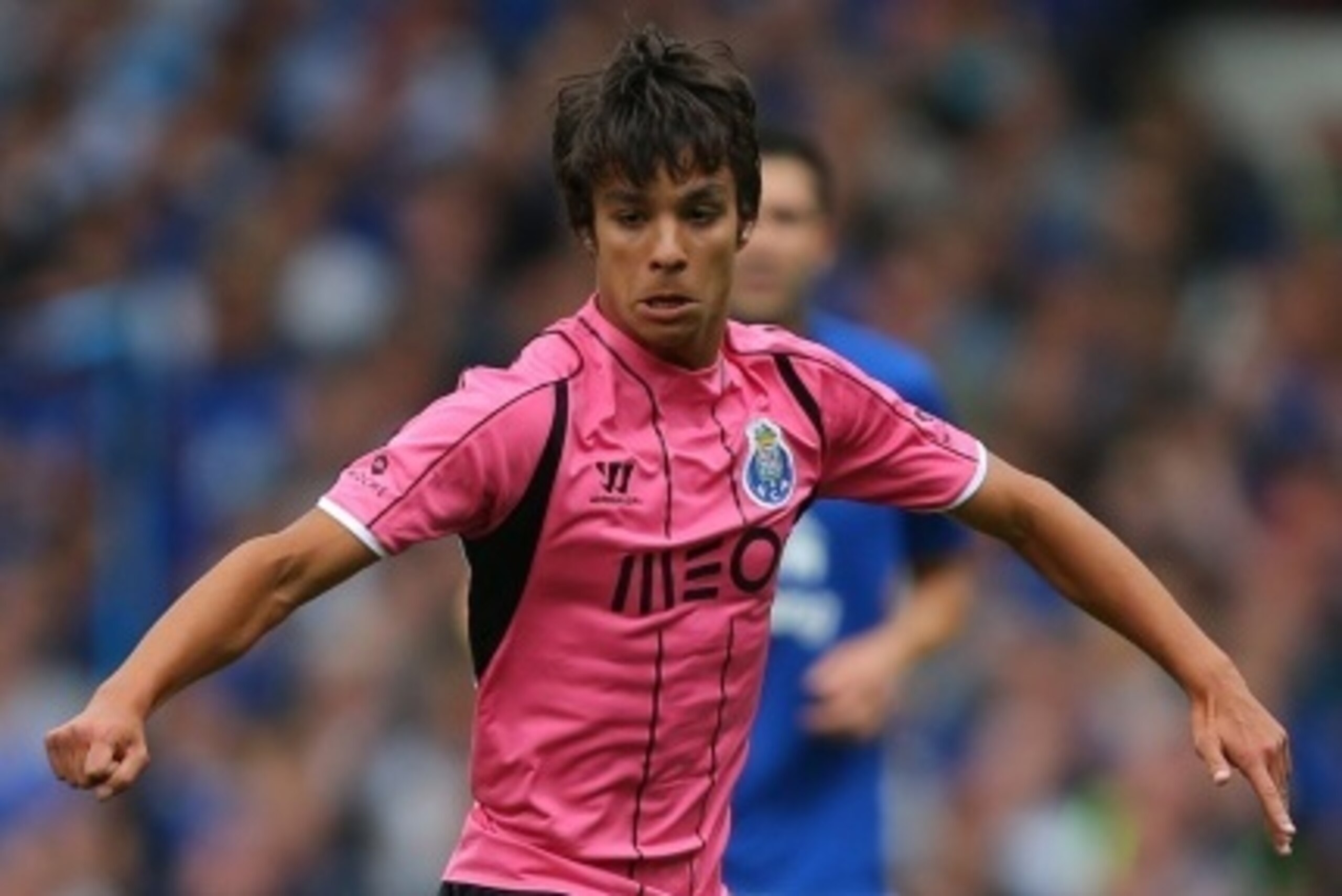 LIVERPOOL, ENGLAND - AUGUST 03: Oliver Torres of Porto during the Pre-Season Friendly between Everton and Porto at Goodison Park on August 3, 2014 in Liverpool, England.  (Photo by Dave Thompson/Getty Images)