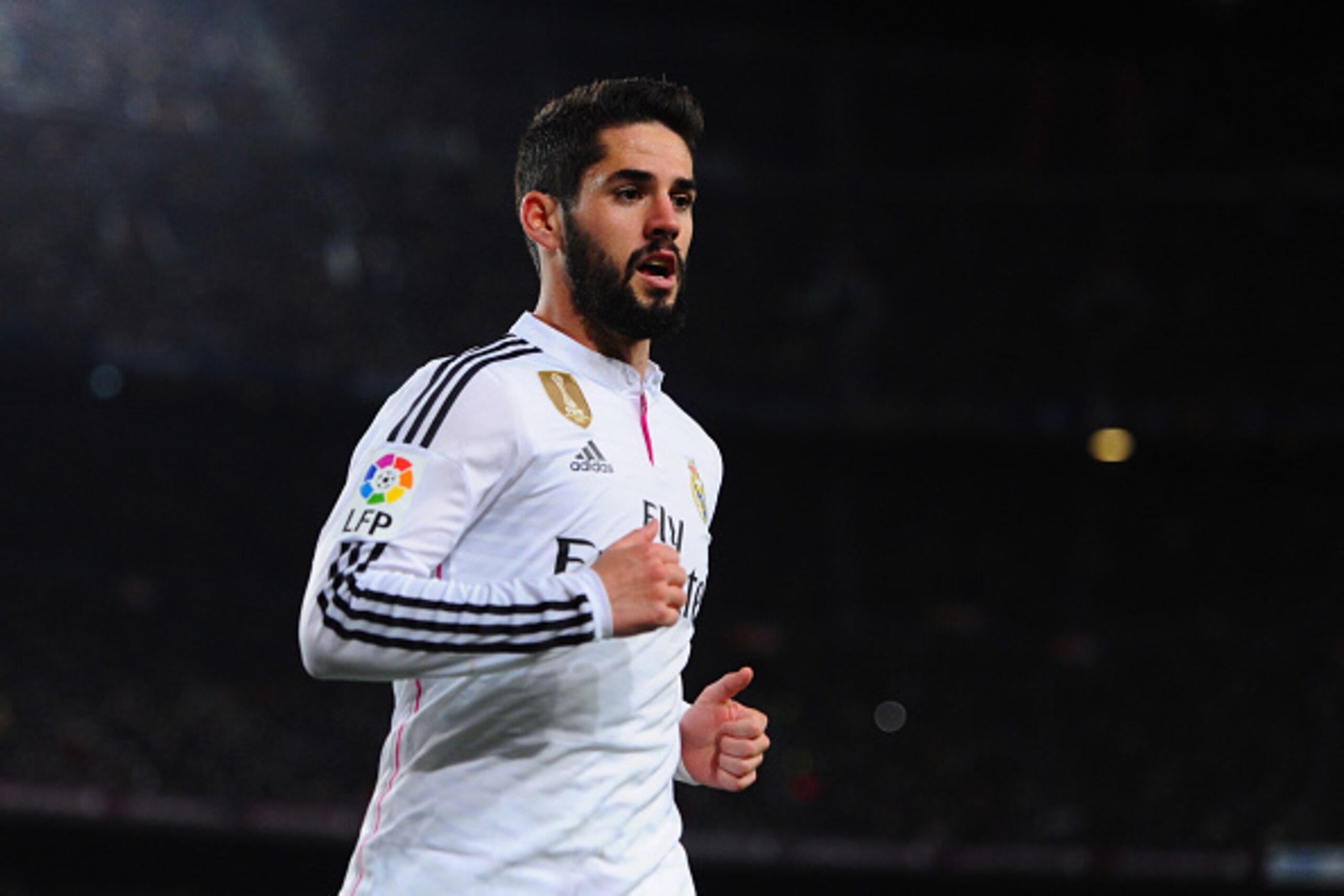BARCELONA, SPAIN - MARCH 22:  Isco of Real Madrid CF in action during the La Liga match between FC Barcelona and Real Madrid CF at Camp Nou on March 22, 2015 in Barcelona, Spain.  (Photo by Alex Caparros/Getty Images)