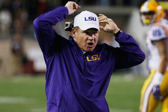 COLLEGE STATION, TX - NOVEMBER 27:  Head coach Les Miles of the LSU Tigers reacts to a play in the first half of their game against the Texas A&M Aggies at Kyle Field on November 27, 2014 in College Station, Texas.  (Photo by Scott Halleran/Getty Images)