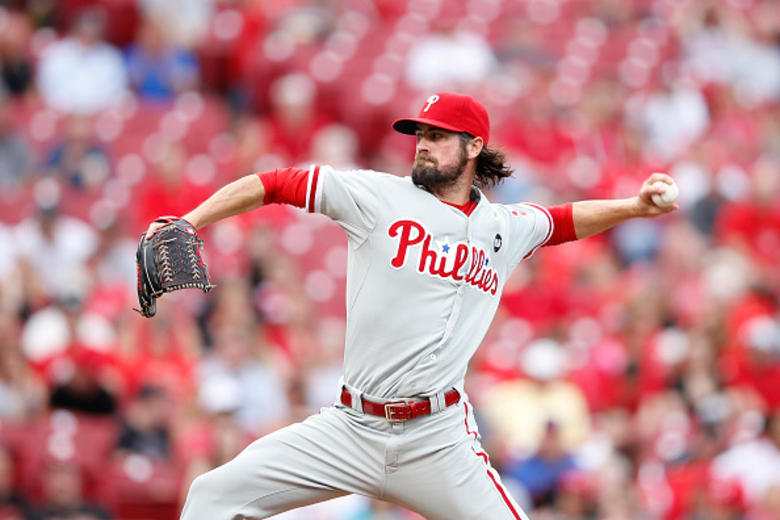 CINCINNATI, OH - JUNE 8: Cole Hamels #35 of the Philadelphia Phillies pitches in the second inning against the Cincinnati Reds at Great American Ball Park on June 8, 2015 in Cincinnati, Ohio. (Photo by Joe Robbins/Getty Images)
