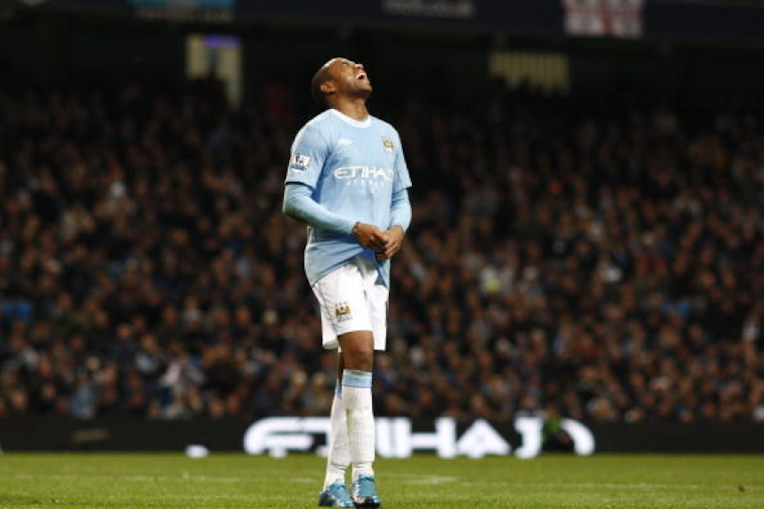 MANCHESTER, ENGLAND - NOVEMBER 28: Robinho of Manchester City shouts after missing a golden chance on goal during the Barclays Premier League match between Manchester City and Hull City at the City of Manchester Stadium on November 28, 2009 in Manchester,
