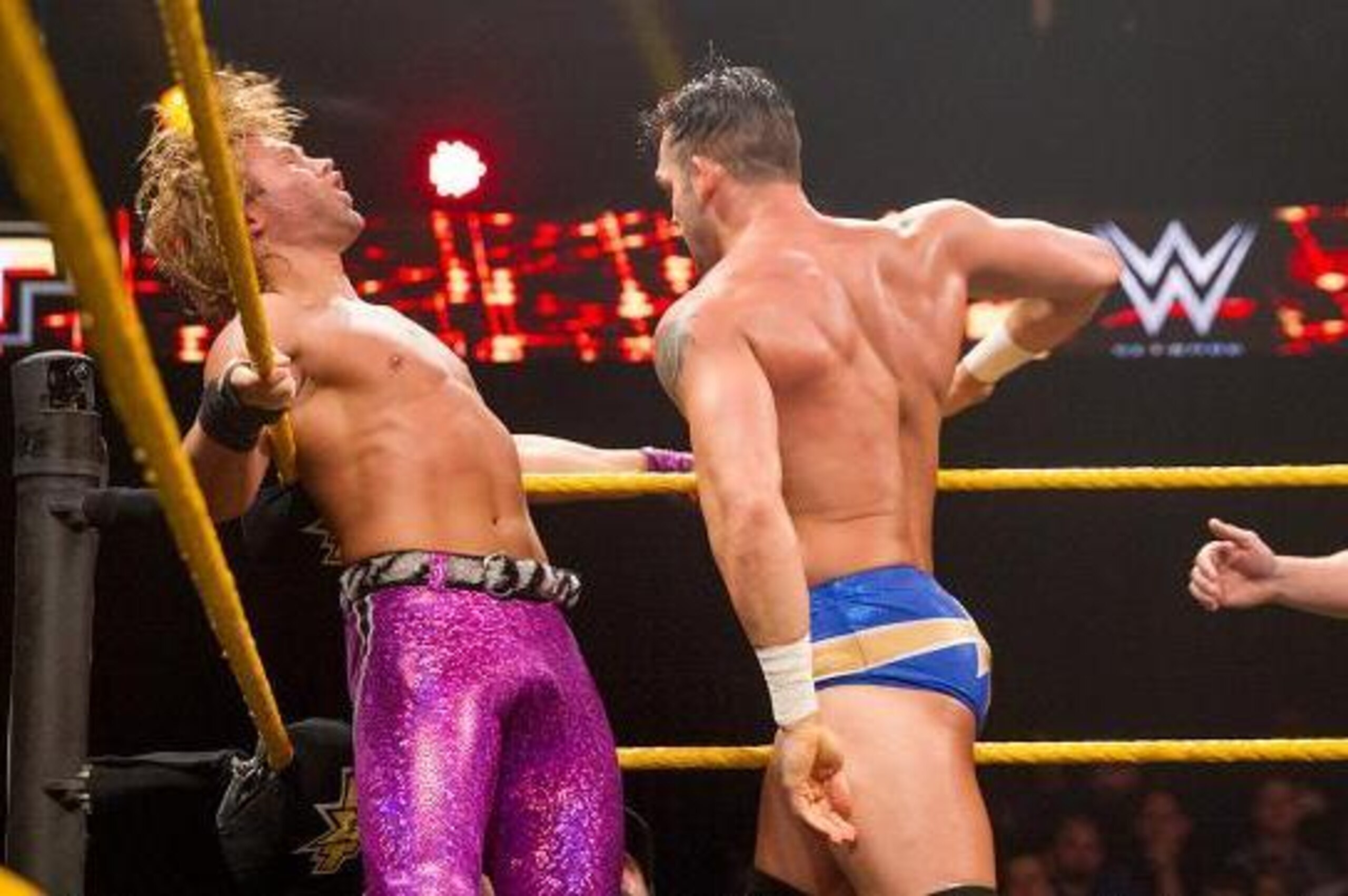Tye Dillinger chops Tyler Breeze in the corner.