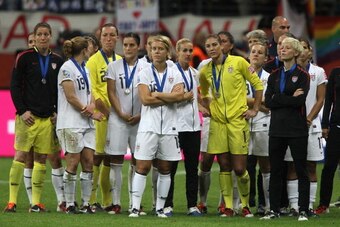 FRANKFURT AM MAIN, GERMANY - JULY 17:  The team of the USA looks dejected after losing the FIFA Women's World Cup Final match between Japan and USA at the FIFA World Cup stadium Frankfurt on July 17, 2011 in Frankfurt am Main, Germany. Japan against USA 5