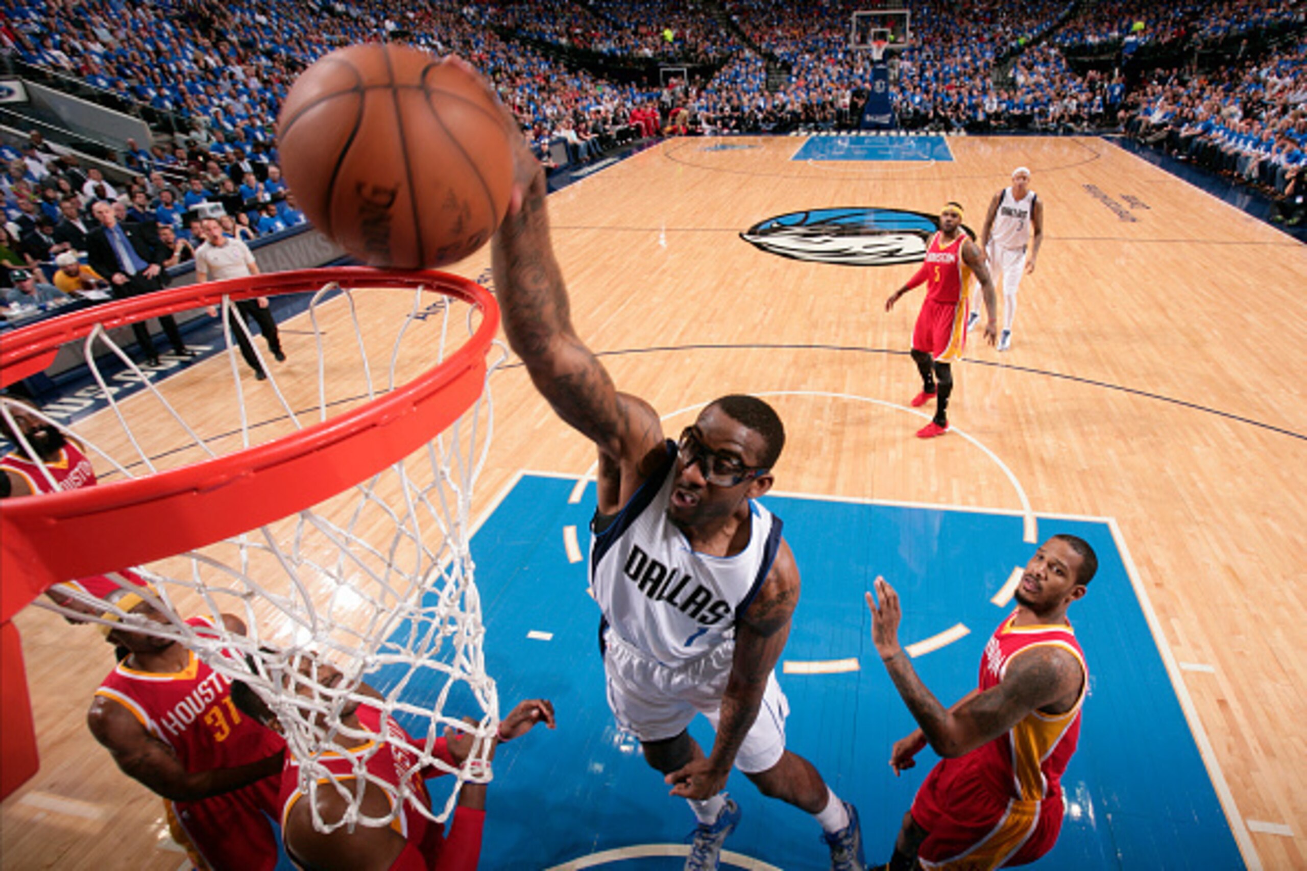 DALLAS, TX - APRIL 26: Amare Stoudemire #1 of the Dallas Mavericks dunks against the Houston Rockets during Game Four of the Western Conference Quarterfinals of the 2015 NBA Playoffs on April 26, 2015 at the American Airlines Center in Dallas, Texas. NOTE DALLAS, TX - APRIL 26: Amare Stoudemire #1 of the Dallas Mavericks dunks against the Houston Rockets during Game Four of the Western Conference Quarterfinals of the 2015 NBA Playoffs on April 26, 2015 at the American Airlines Center in Dallas, Texas. NOTE