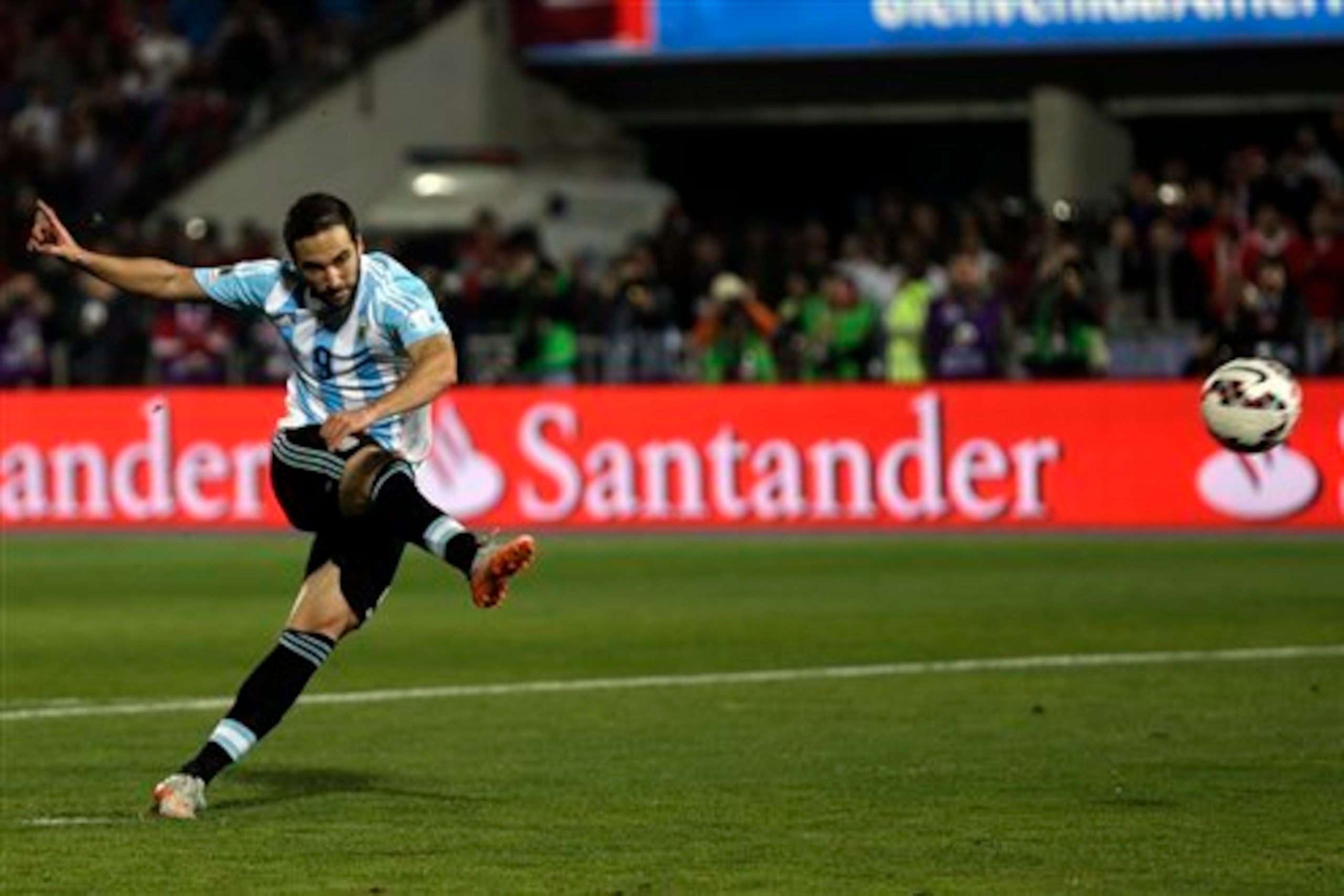 Higuain couldn't find his shooting range. Higuain couldn't find his shooting range.