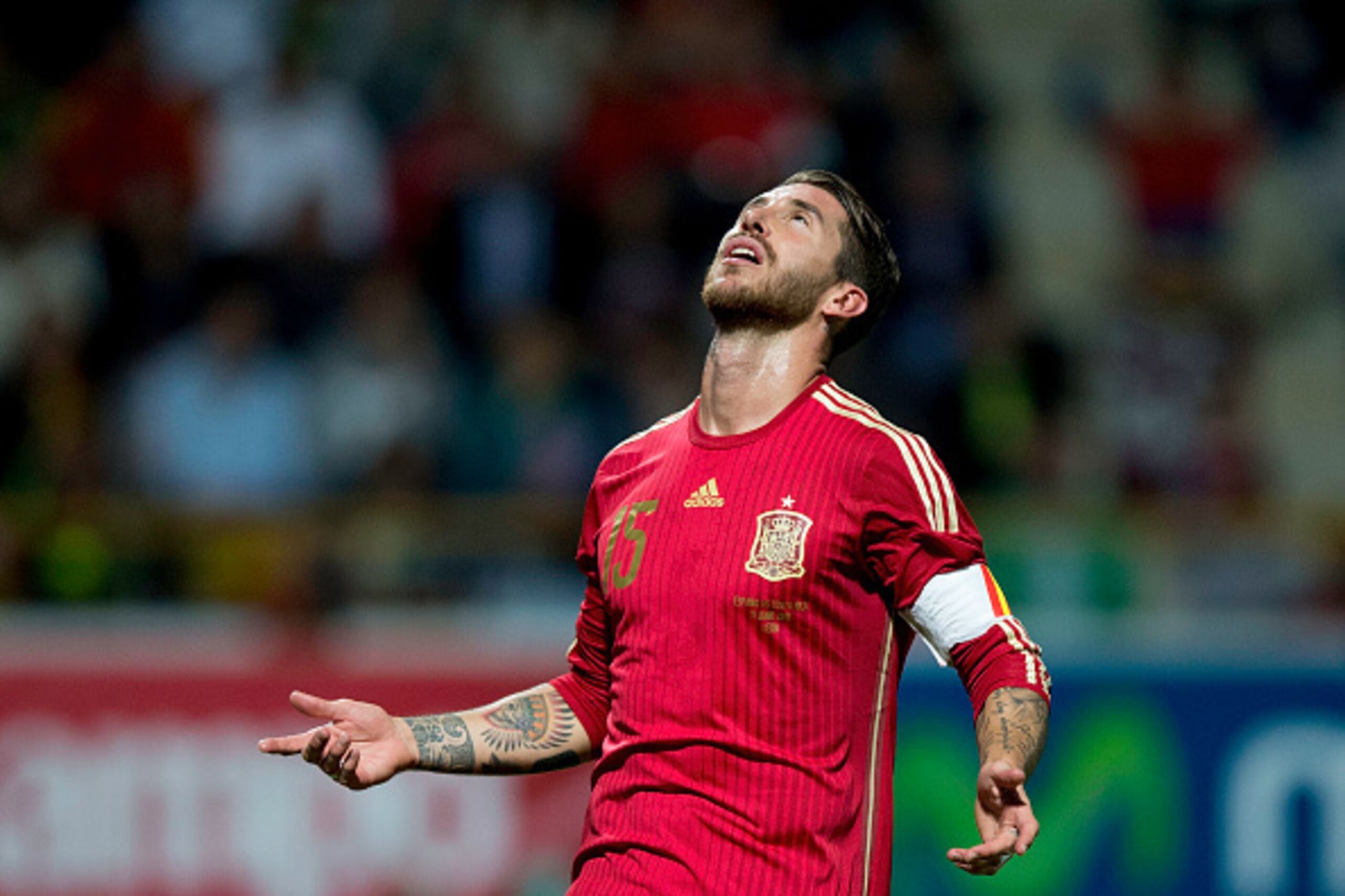 LEON, SPAIN - JUNE 11:  Sergio Ramos of Spain reacts after failing to score during the international friendly match between Spain and Costa Rica at Reino de Leon Stadium on June 11, 2015 in Leon, Spain.  (Photo by Gonzalo Arroyo Moreno/Getty Images)