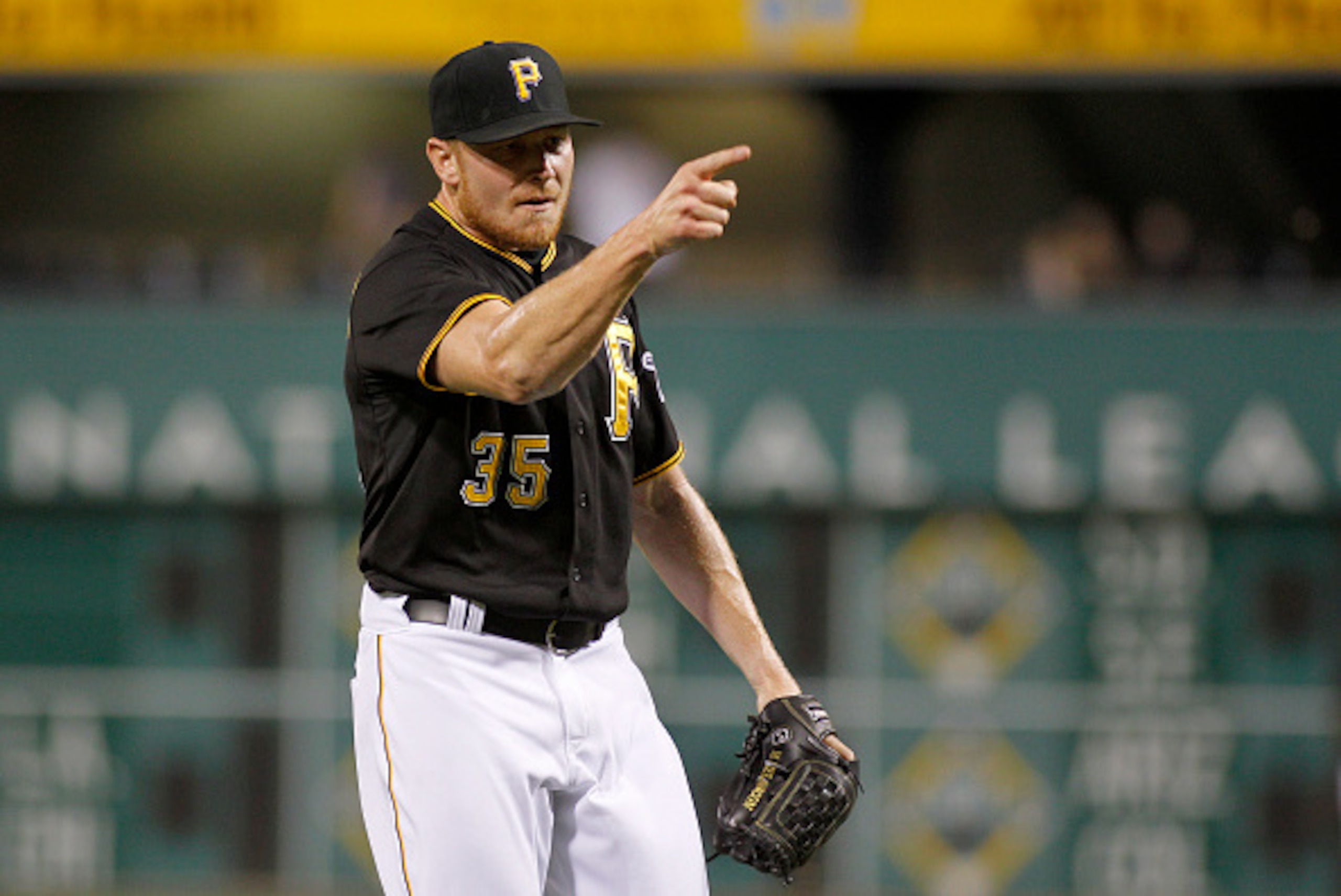 PITTSBURGH, PA - jUNE 23:  Mark Melancon #35 of the Pittsburgh Pirates reacts after defeating the Cincinnati Reds 7-6 at PNC Park on June 23, 2015 in Pittsburgh, Pennsylvania.  (Photo by Justin K. Aller/Getty Images)