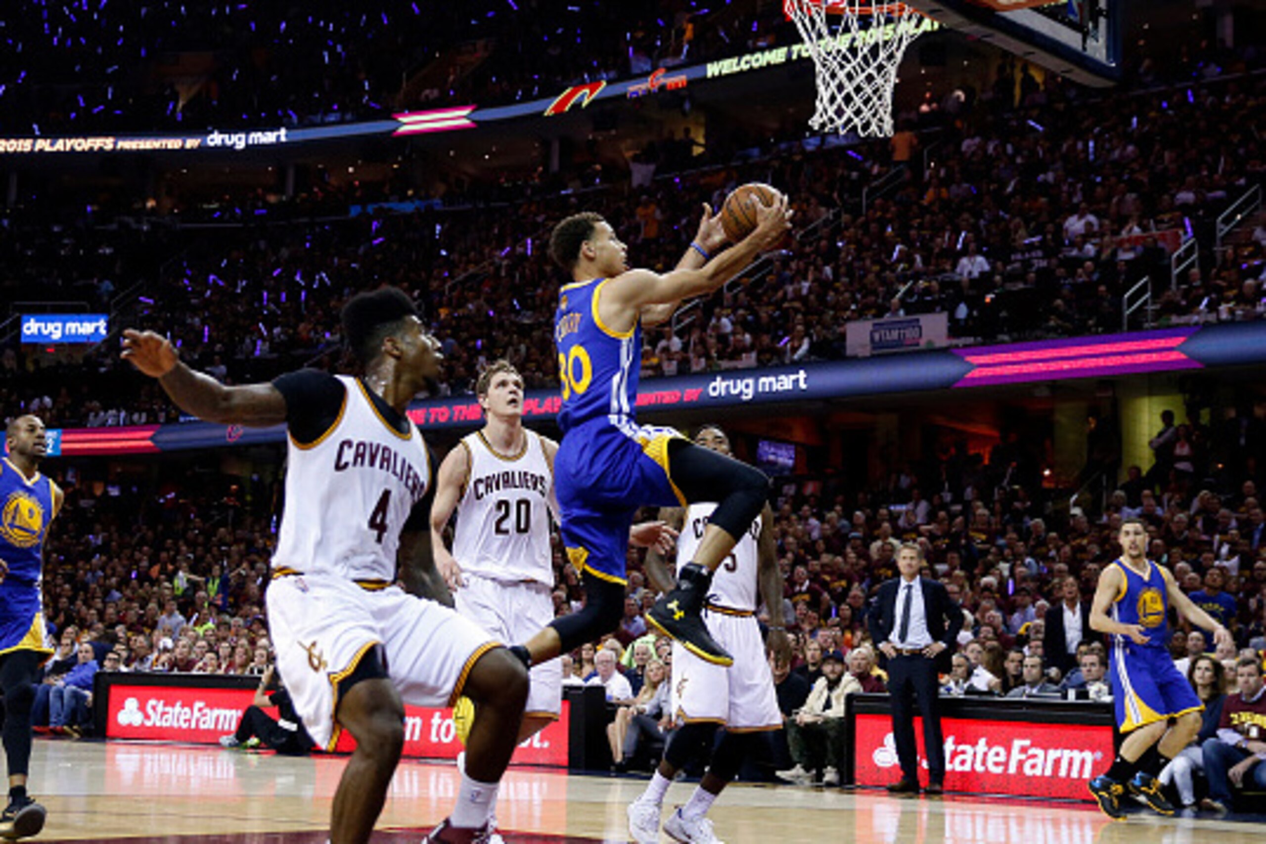 CLEVELAND, OH - JUNE 16:  Stephen Curry #30 of the Golden State Warriors goes up against Iman Shumpert #4 of the Cleveland Cavaliers during Game Six of the 2015 NBA Finals at Quicken Loans Arena on June 16, 2015 in Cleveland, Ohio. NOTE TO USER: User expr