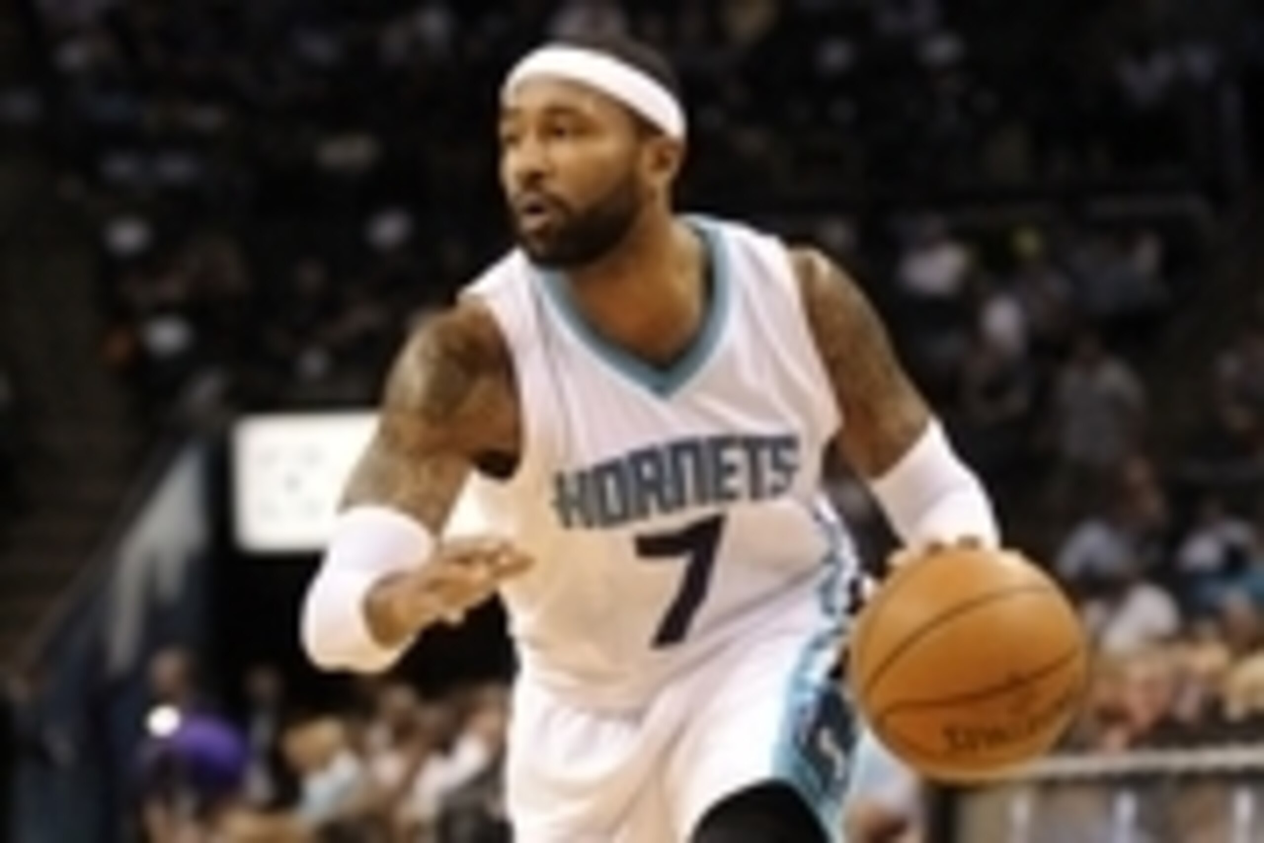 Apr 1, 2015; Charlotte, NC, USA; Charlotte Hornets guard Mo Williams (7) drives down the court during the second half of the game against the Detroit Pistons at Time Warner Cable Arena. Hornets win 102-78. Mandatory Credit: Sam Sharpe-USA TODAY Sports