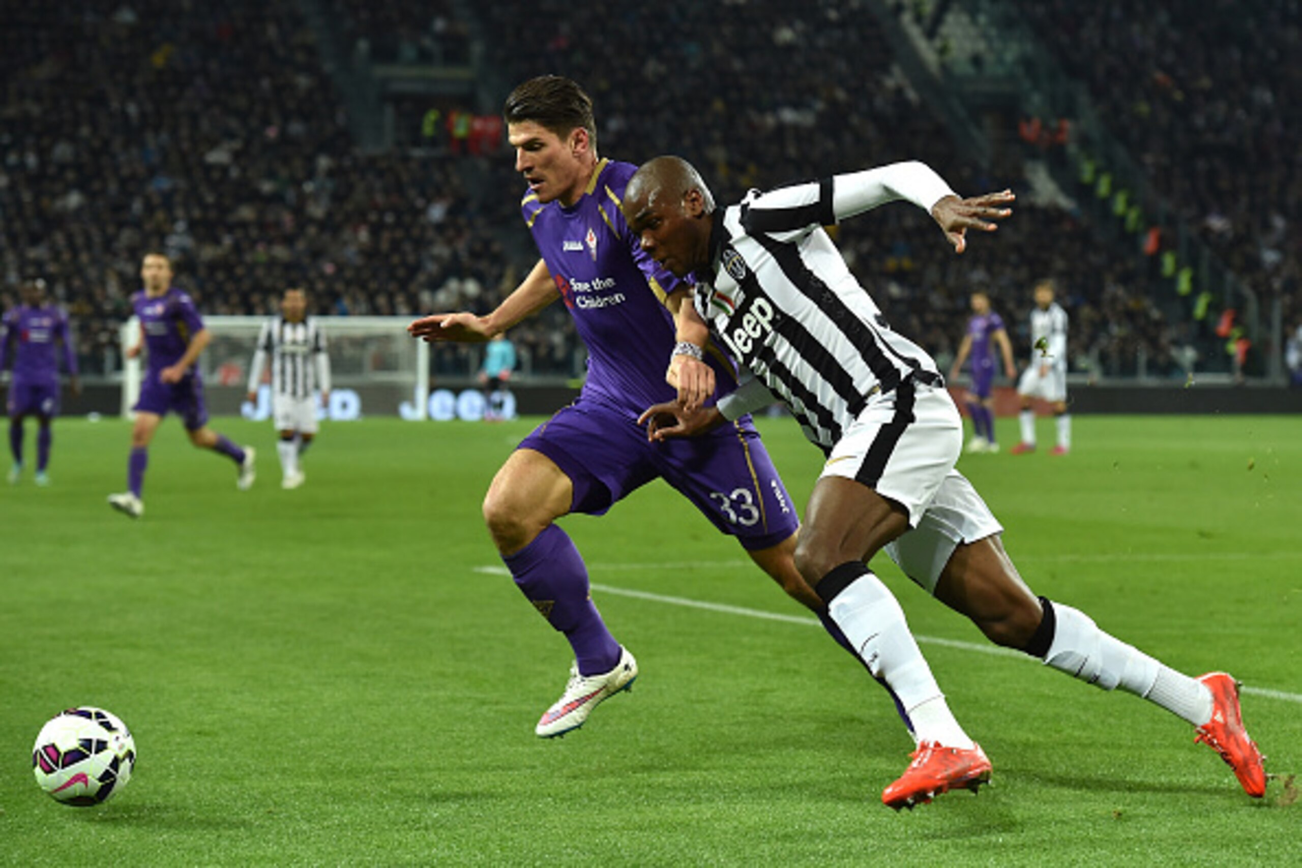 TURIN, ITALY - MARCH 05: Angelo Ogbonna (R) of Juventus FC competes with Mario Gomez of ACF Fiorentina during the TIM Cup match between Juventus FC and ACF Fiorentina at Juventus Arena on March 5, 2015 in Turin, Italy. (Photo by Valerio Pennicino/Getty TURIN, ITALY - MARCH 05: Angelo Ogbonna (R) of Juventus FC competes with Mario Gomez of ACF Fiorentina during the TIM Cup match between Juventus FC and ACF Fiorentina at Juventus Arena on March 5, 2015 in Turin, Italy. (Photo by Valerio Pennicino/Getty