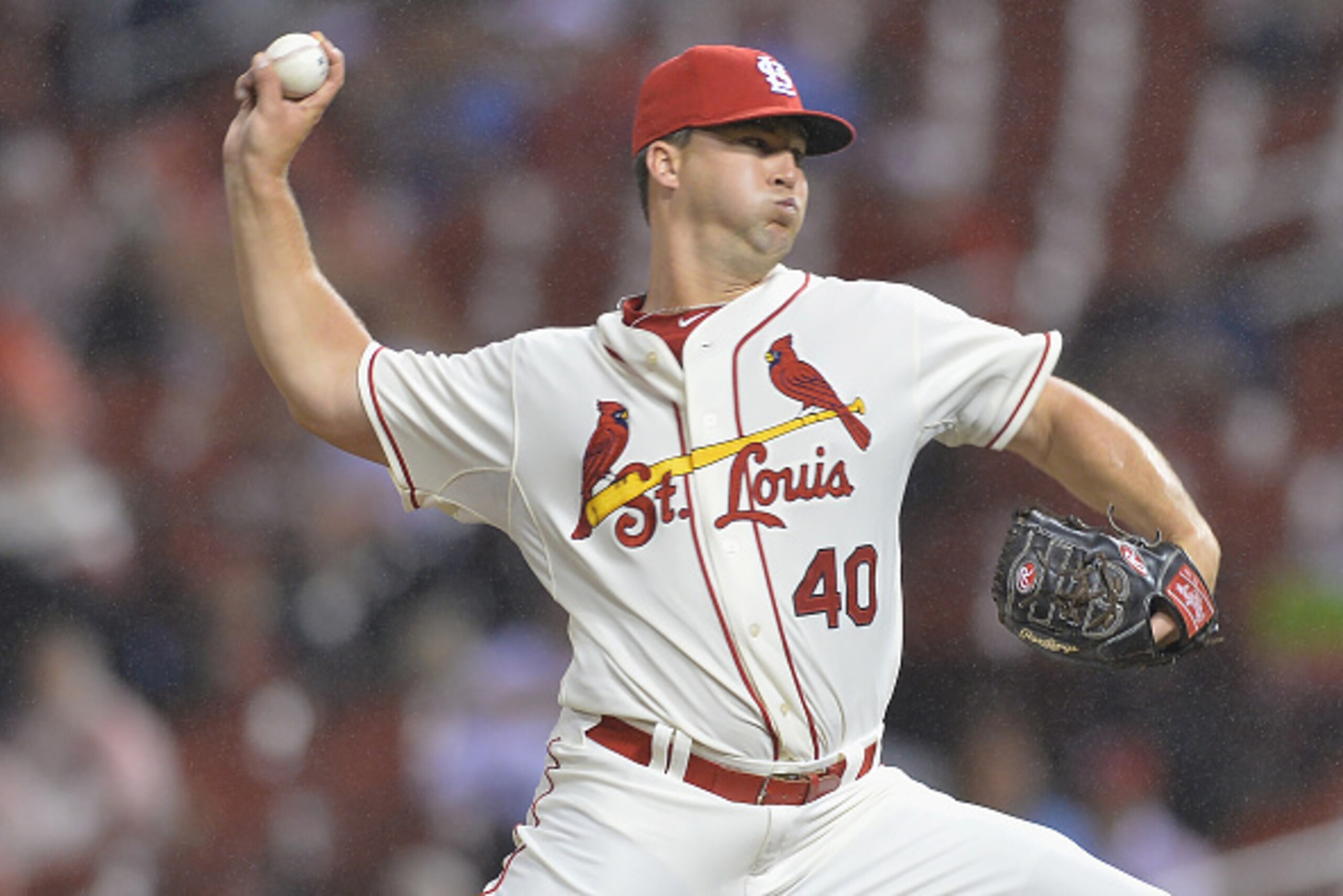 ST. LOUIS, MO - MAY 30:  Mitch Harris #40 of the St. Louis Cardinals pitches in the seventh inning against the Los Angeles Dodgers at Busch Stadium on May 30, 2015 in St. Louis, Missouri.  (Photo by Michael Thomas/Getty Images)