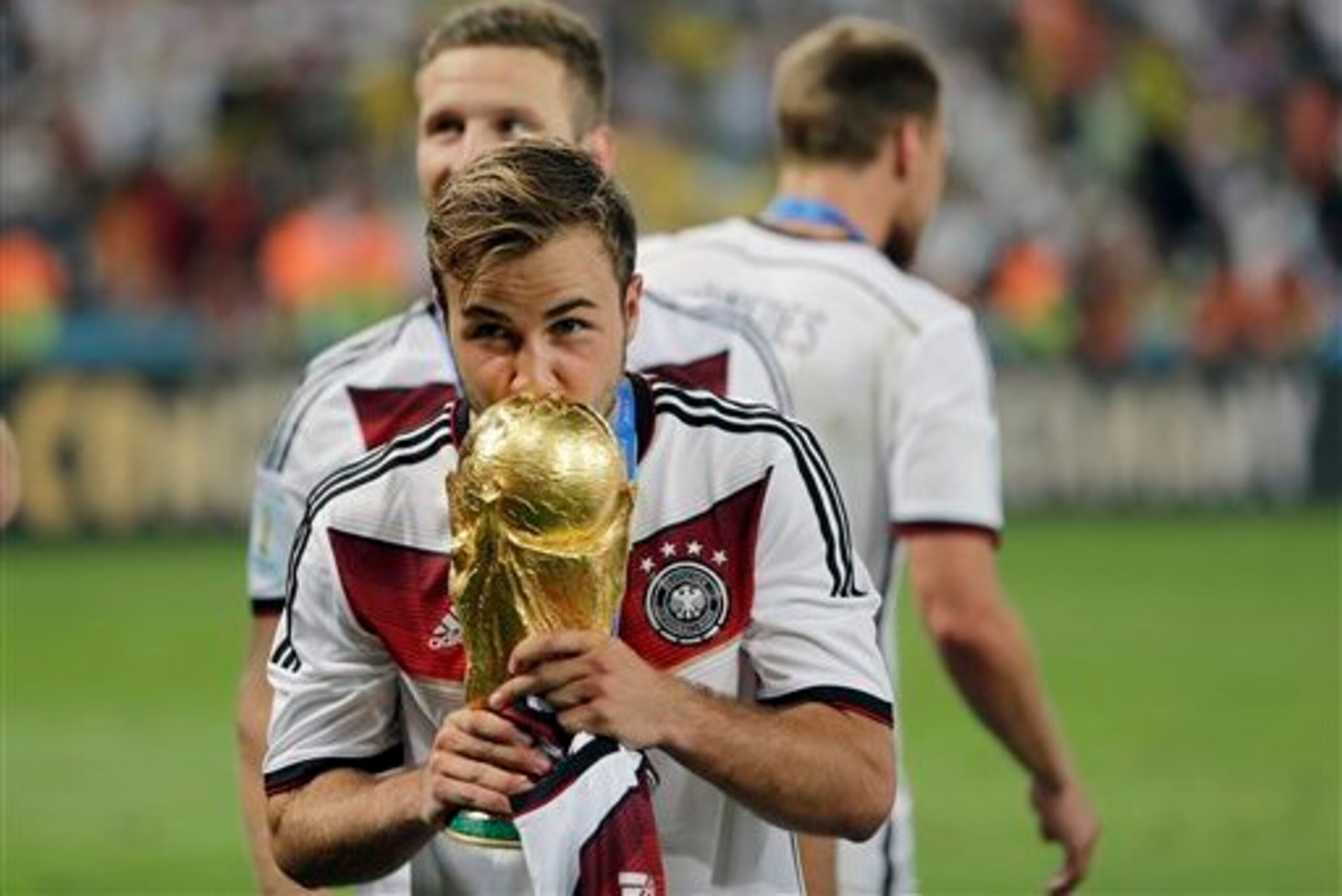 Woodward would bring two World Cup winners to United.