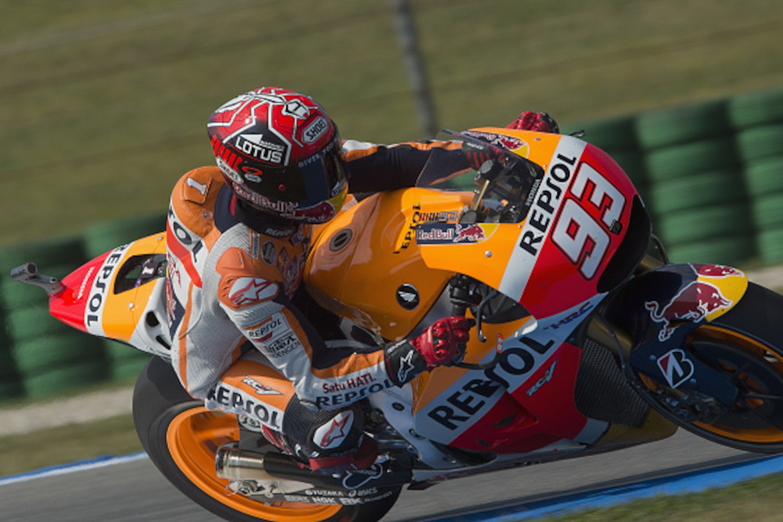 ASSEN, NETHERLANDS - JUNE 25:  Marc Marquez of Spain and Repsol Honda Team rounds the bend during the MotoGP Netherlands - Free Practice at  on June 25, 2015 in Assen, Netherlands.  (Photo by Mirco Lazzari gp/Getty Images)