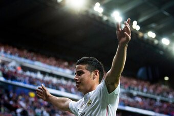 MADRID, SPAIN - APRIL 29:  James Rodriguez of Real Madrid CF celebrates scoring their opening goal during the La Liga match between Real Madrid CF and UD Almeria at Estadio Santiago Bernabeu on April 29, 2015 in Madrid, Spain.  (Photo by Gonzalo Arroyo Mo