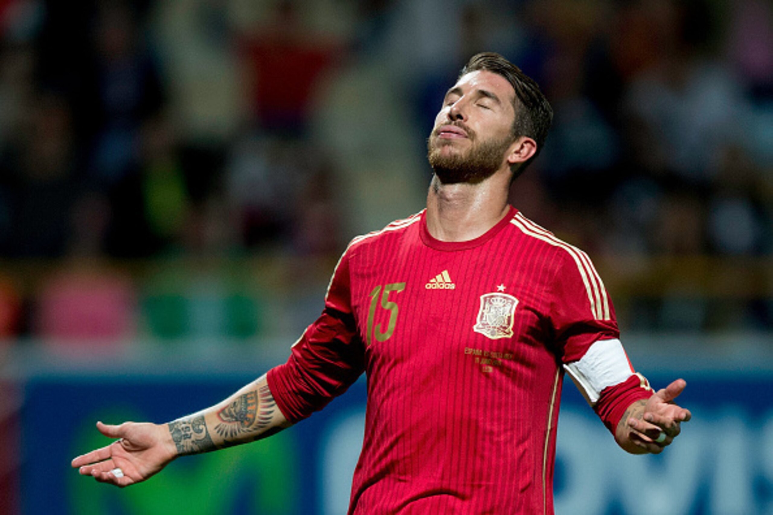 LEON, SPAIN - JUNE 11: Sergio Ramos of Spain reacts after failing to score during the international friendly match between Spain and Costa Rica at Reino de Leon Stadium on June 11, 2015 in Leon, Spain. (Photo by Gonzalo Arroyo Moreno/Getty Images) LEON, SPAIN - JUNE 11: Sergio Ramos of Spain reacts after failing to score during the international friendly match between Spain and Costa Rica at Reino de Leon Stadium on June 11, 2015 in Leon, Spain. (Photo by Gonzalo Arroyo Moreno/Getty Images)