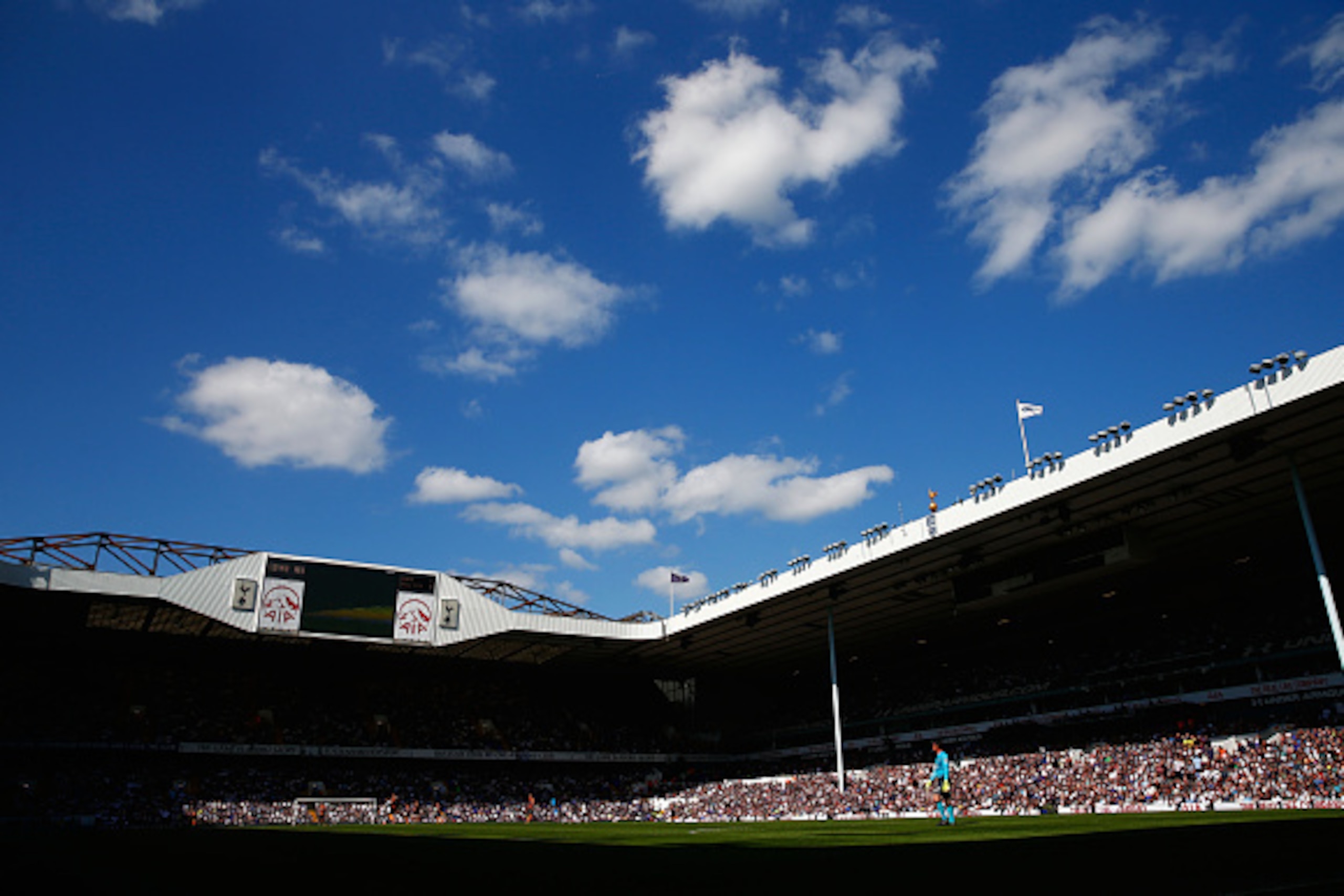 LONDON, ENGLAND - MAY 16: A general view during the Barclays Premier League match between  Tottenham Hotspur and Hull City at White Hart Lane on May 16, 2015 in London, England.  (Photo by Julian Finney/Getty Images)