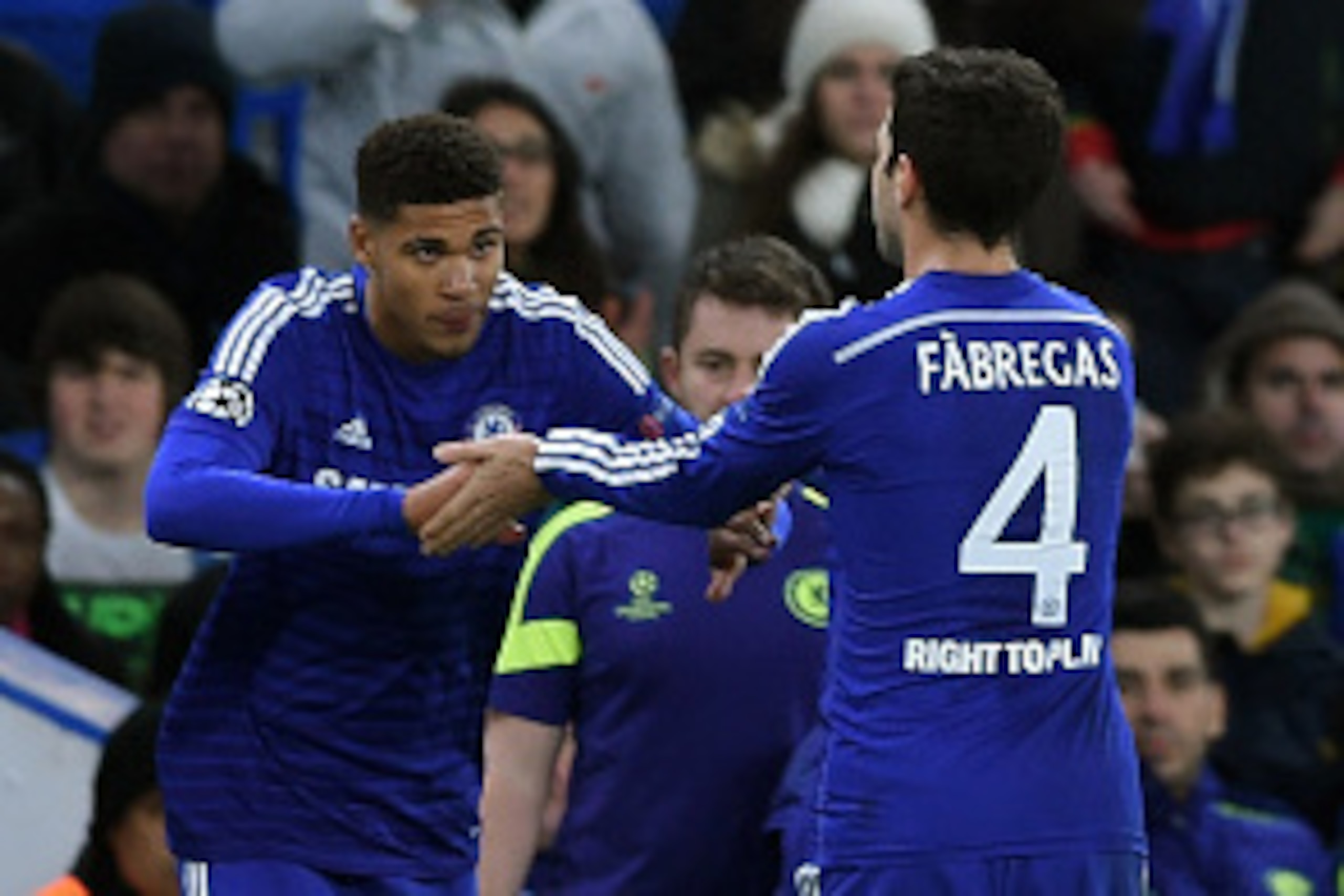 LONDON, ENGLAND - DECEMBER 10:  Ruben Loftus-Cheek of Chelsea comes on as a second half substitute for Cesc Fabregas of Chelsea during the UEFA Champions League group G match between Chelsea and Sporting Clube de Portugal at Stamford Bridge on December 10