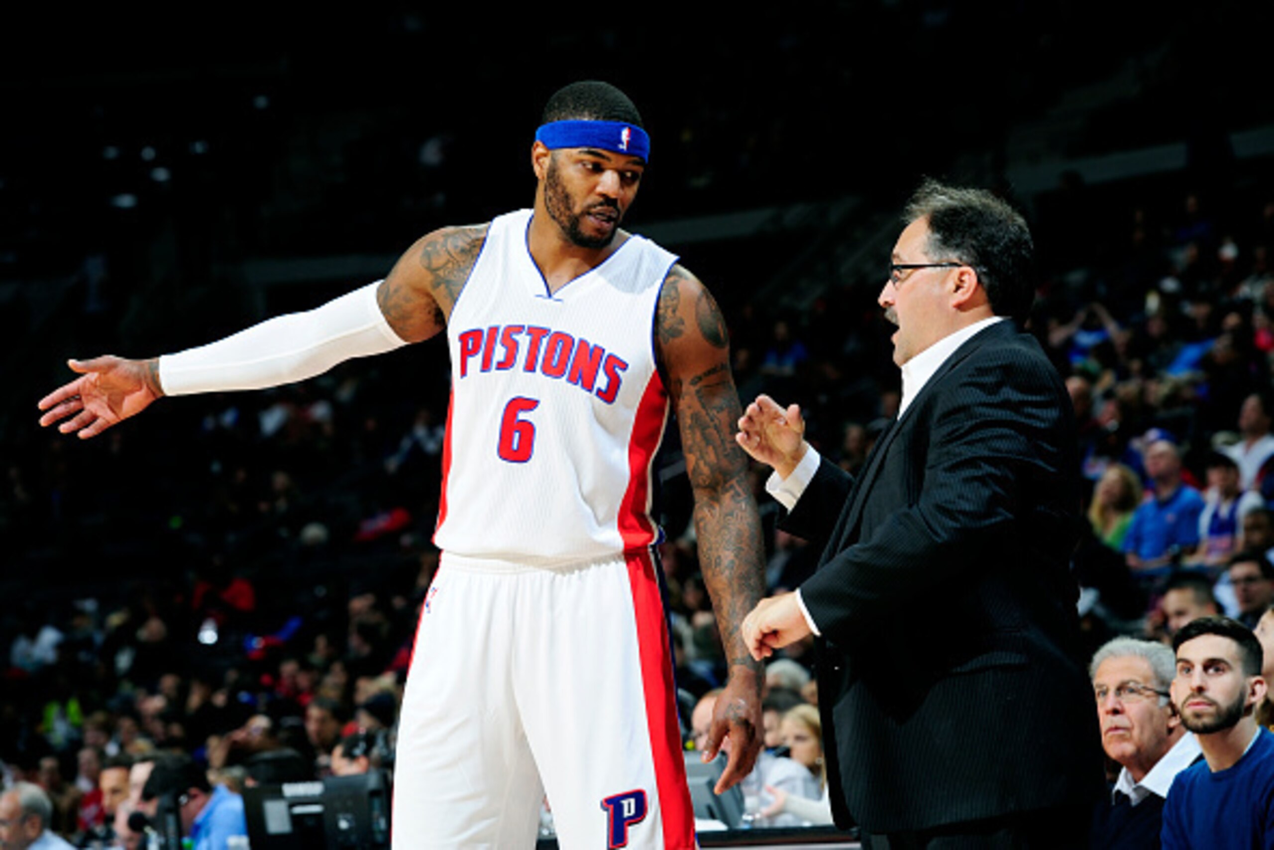 AUBURN HILLS, MI - NOVEMBER 26: Josh Smith #6 and Stan Van Gundy of the Detroit Pistons speak during a game against the Los Angeles Clippers on November 26, 2014 at The Palace of Auburn Hills in Auburn Hills, Michigan. NOTE TO USER: User expressly acknowl AUBURN HILLS, MI - NOVEMBER 26: Josh Smith #6 and Stan Van Gundy of the Detroit Pistons speak during a game against the Los Angeles Clippers on November 26, 2014 at The Palace of Auburn Hills in Auburn Hills, Michigan. NOTE TO USER: User expressly acknowl