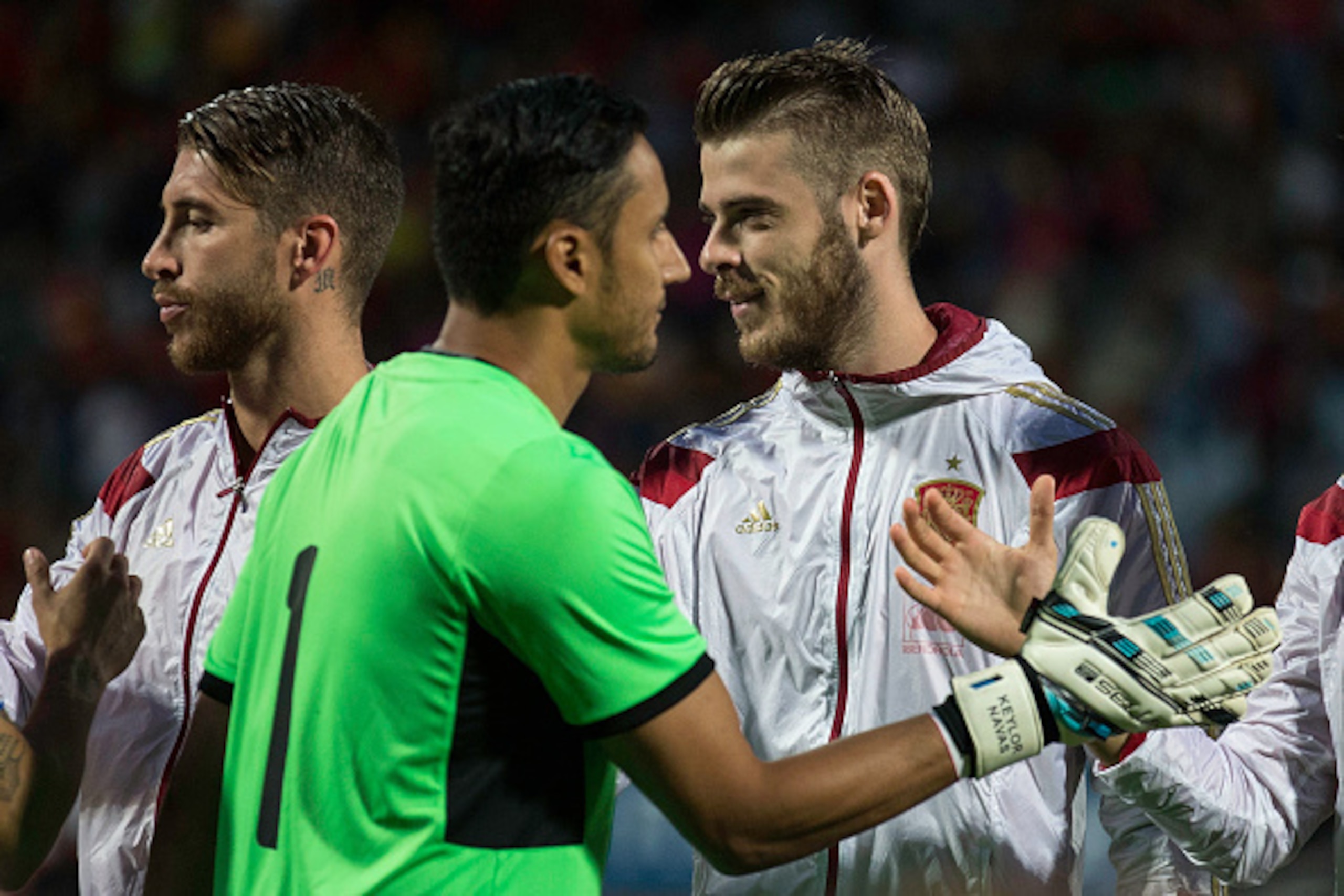 LEON, SPAIN - JUNE 11: Goalkeeper David de Gea (R) crosses with goalkeeper Keylor Navas (2ndL) of Costa Rica during the hand shaking prior to start the international friendly match between Spain and Costa Rica at Reino de Leon Stadium on June 11, 2015 in LEON, SPAIN - JUNE 11: Goalkeeper David de Gea (R) crosses with goalkeeper Keylor Navas (2ndL) of Costa Rica during the hand shaking prior to start the international friendly match between Spain and Costa Rica at Reino de Leon Stadium on June 11, 2015 in