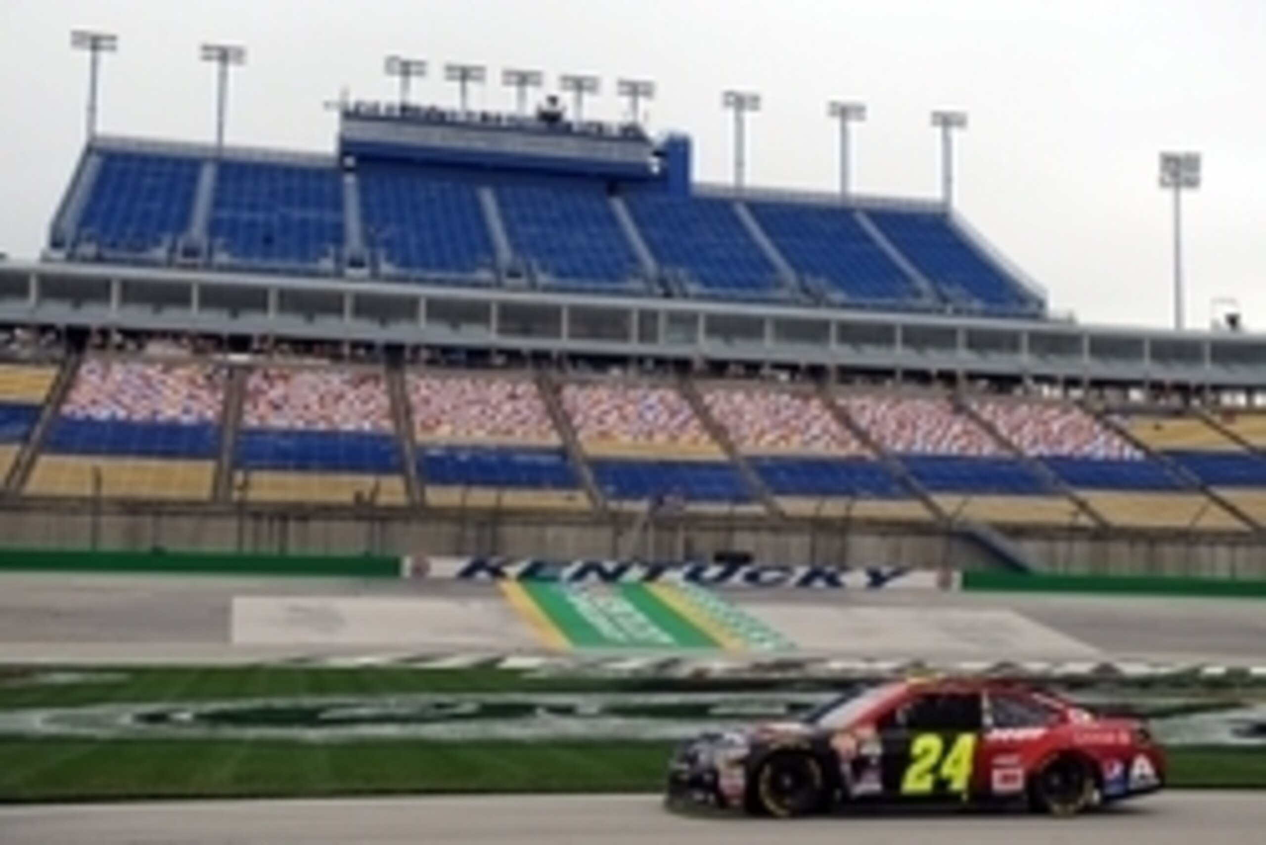 Jul 10, 2015; Sparta, KY, USA; Sprint Cup Series driver Jeff Gordon (24) during practice for the Quaker State 400 at Kentucky Speedway. Mandatory Credit: Christopher Hanewinckel-USA TODAY Sports